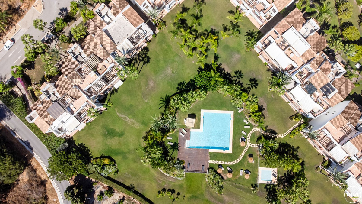 3-bedroom apartment with pool in Malaga, Spain – Photo 16