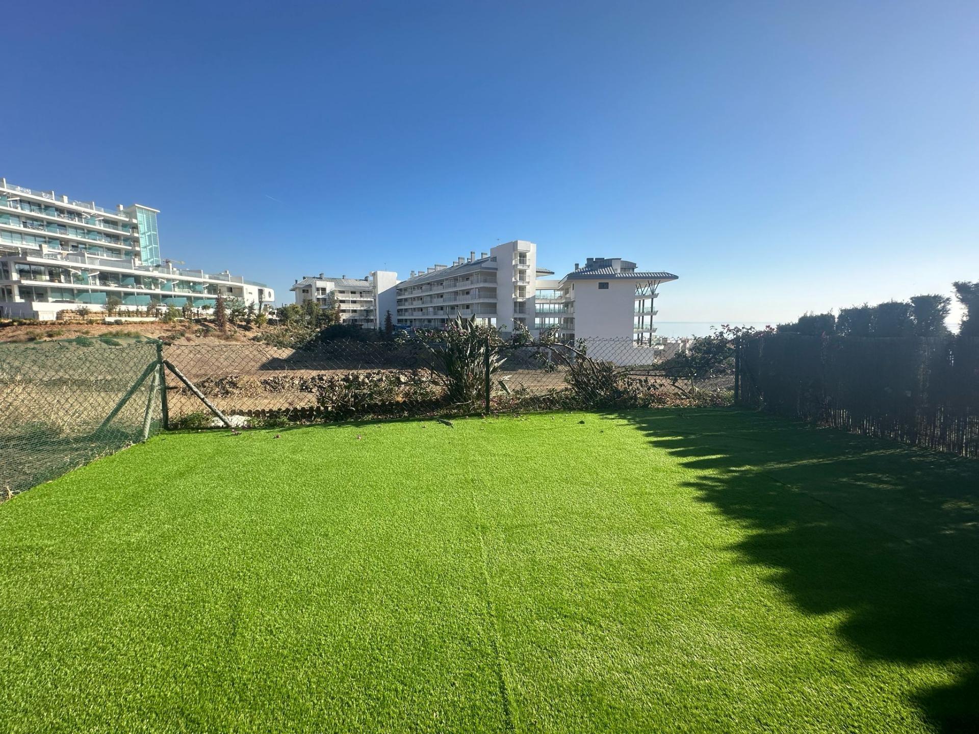 2 Bedroom Apartment in Fuengirola - Photo 10