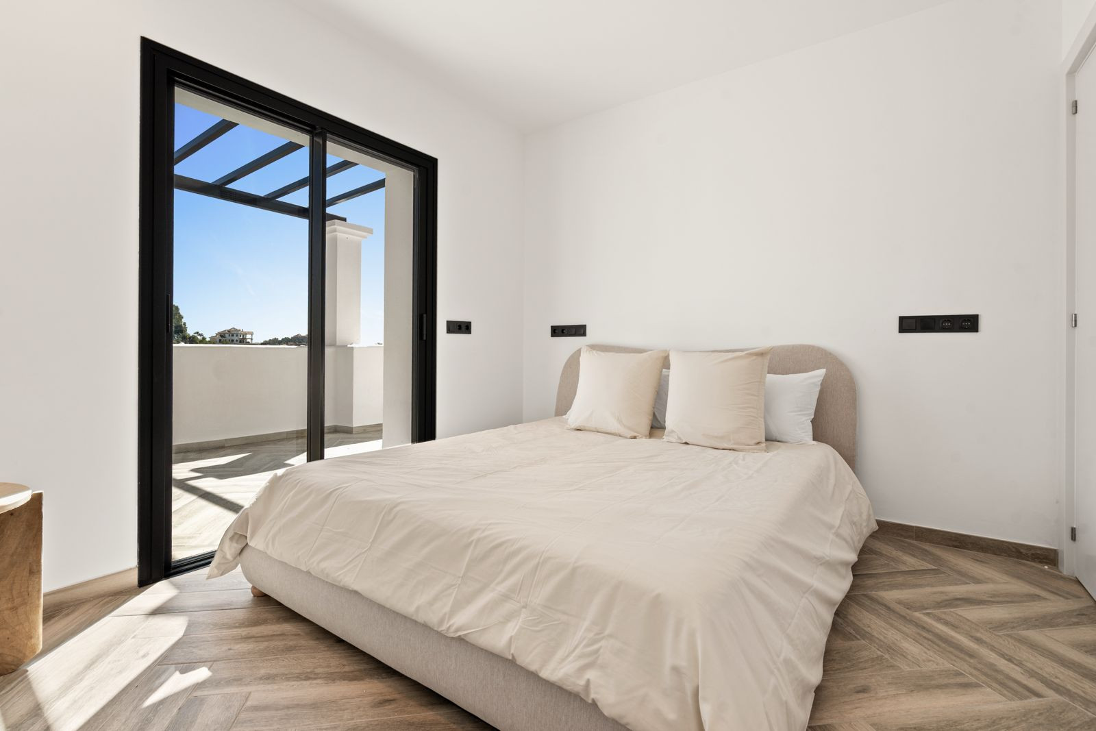 3 Bedroom Penthouse in Benahavís - Photo 15