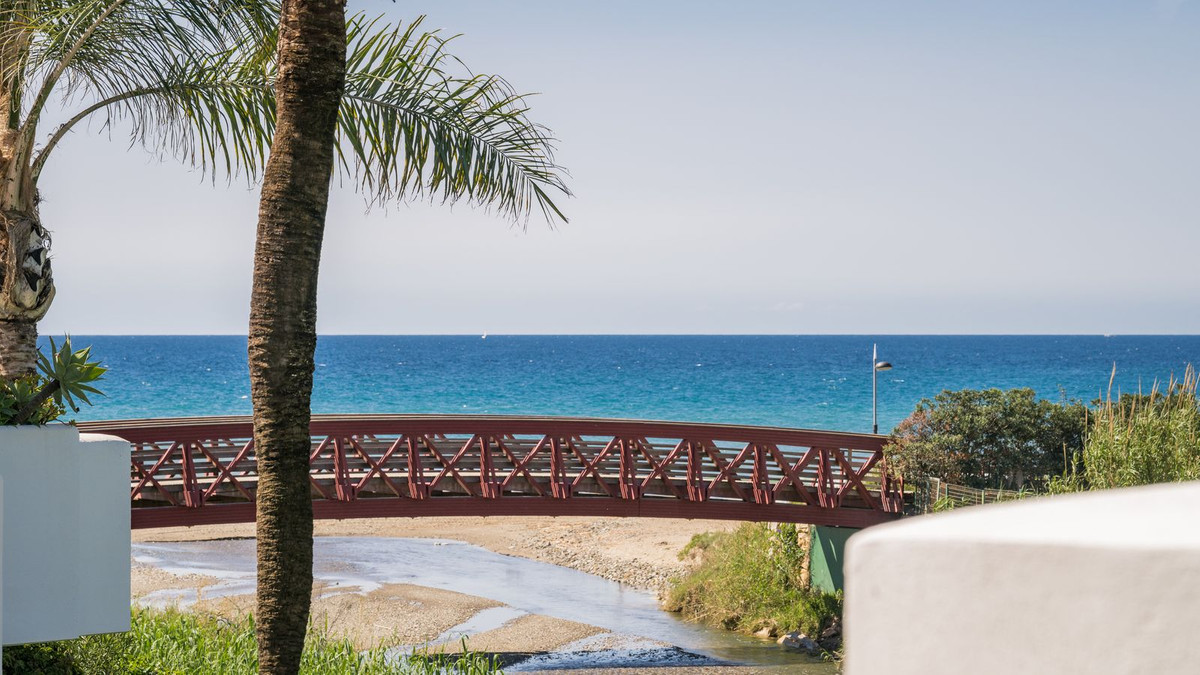 3 Bedroom Apartment in Marbella - Photo 18