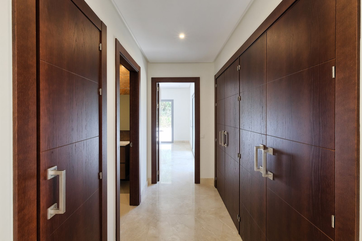 4 Bedroom Villa in Benahavís - Foto 20