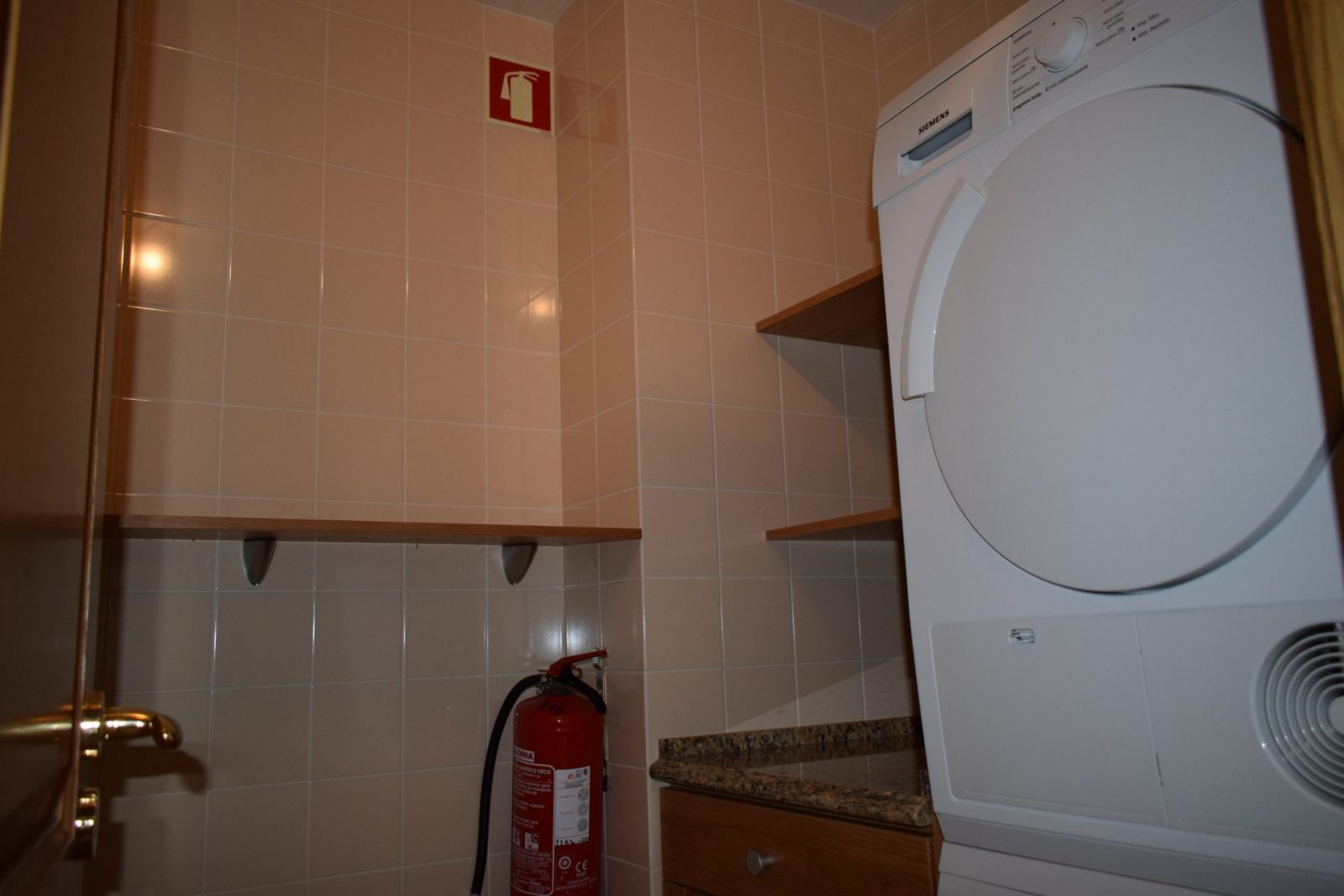 2-bedroom apartment with pool in Spain – Photo 17