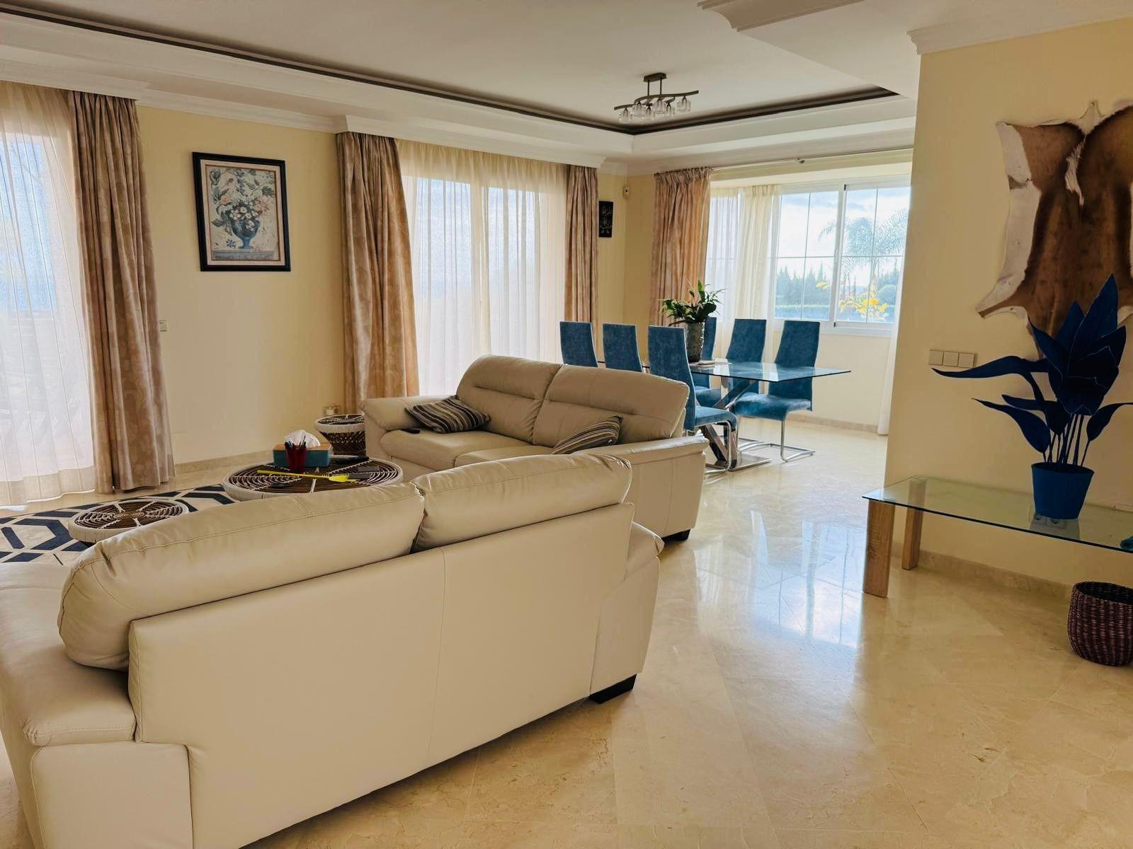 5 Bedroom Villa in Casares - Photo 12