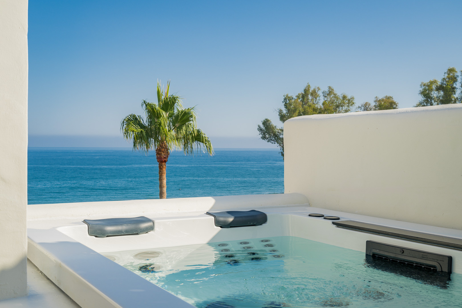 3 Bedroom Penthouse in Estepona - Photo 14