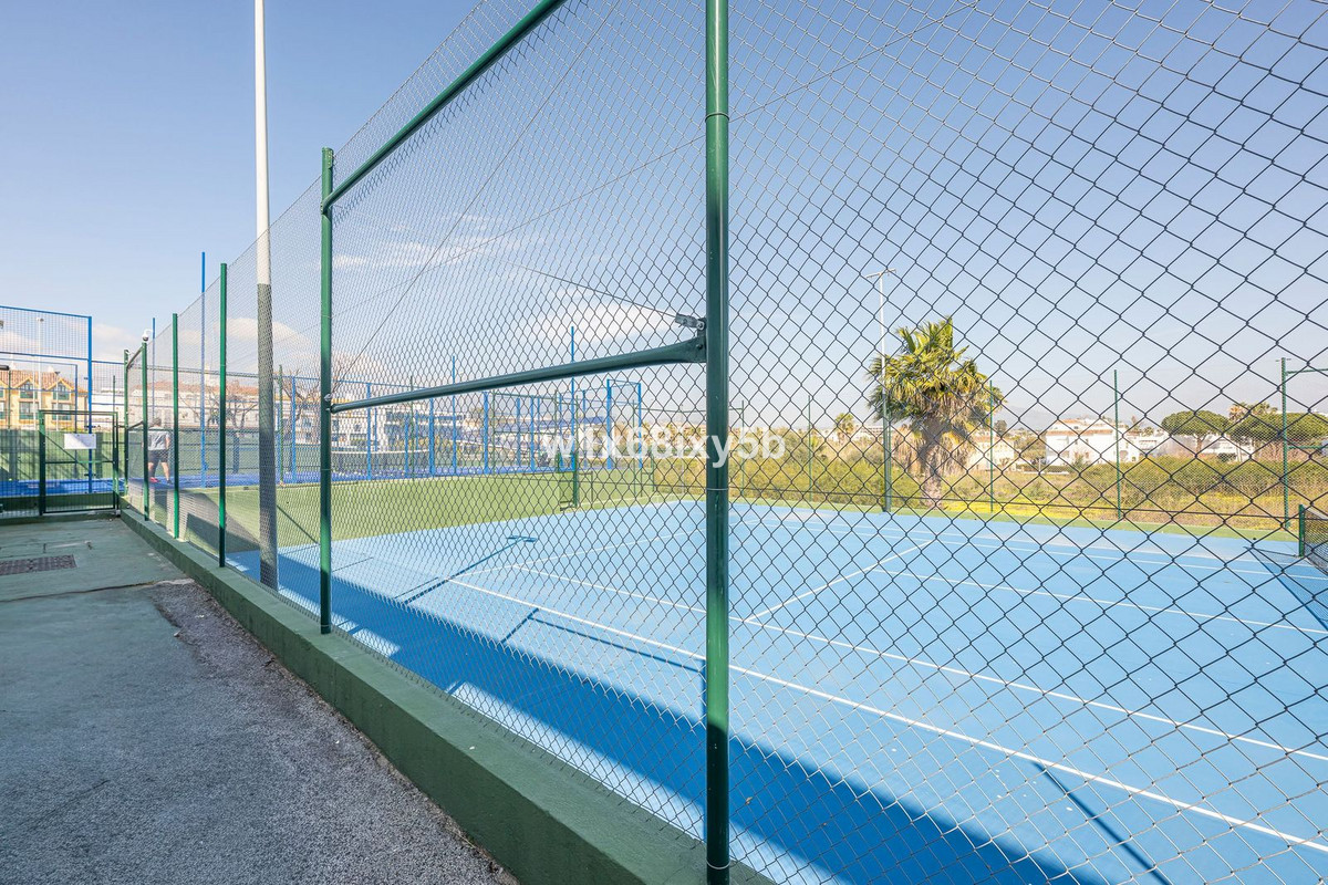 3 Bedroom Townhouse in Estepona - Фото 37