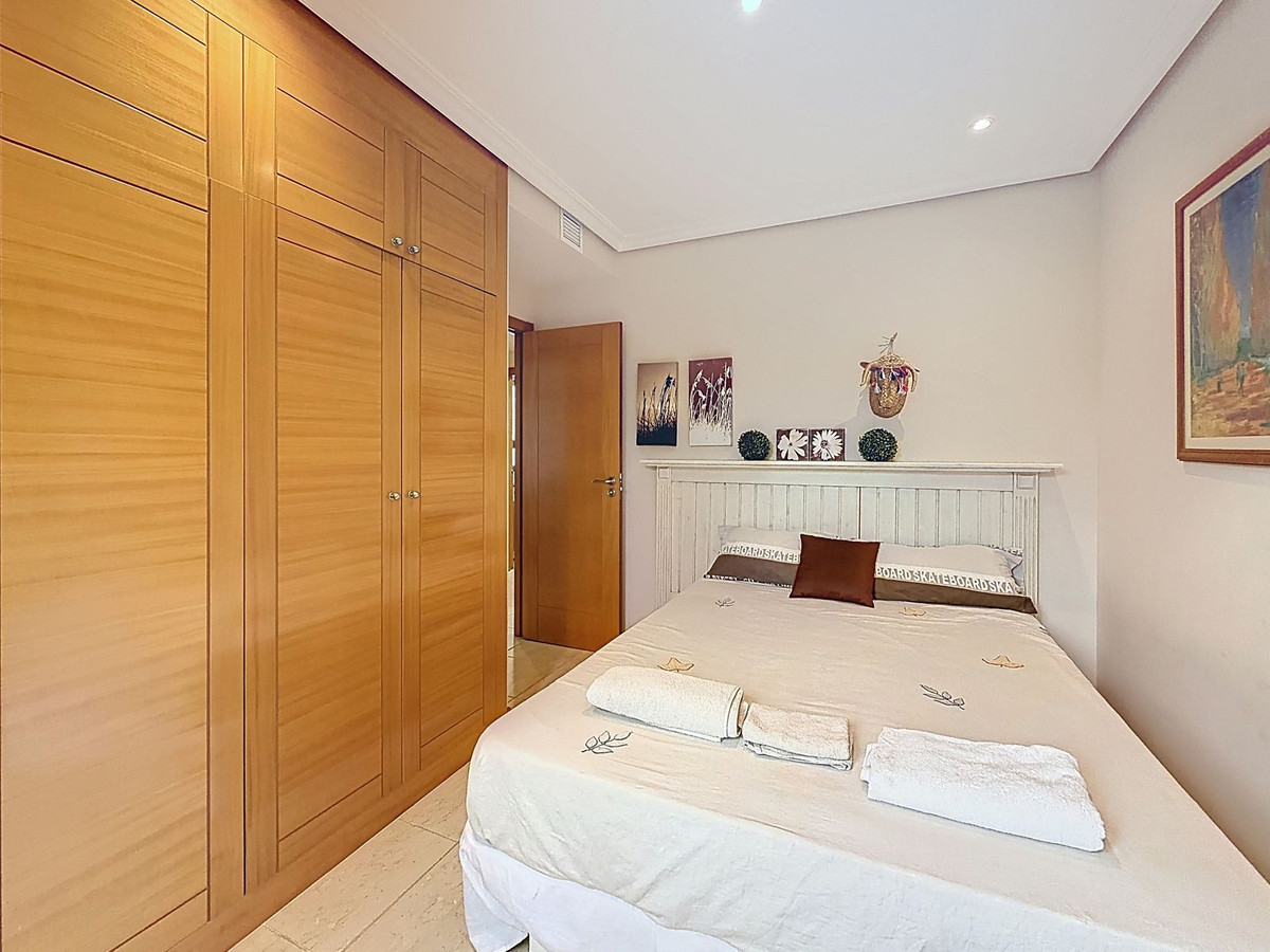 3 Bedroom Apartment in Estepona - Foto 37
