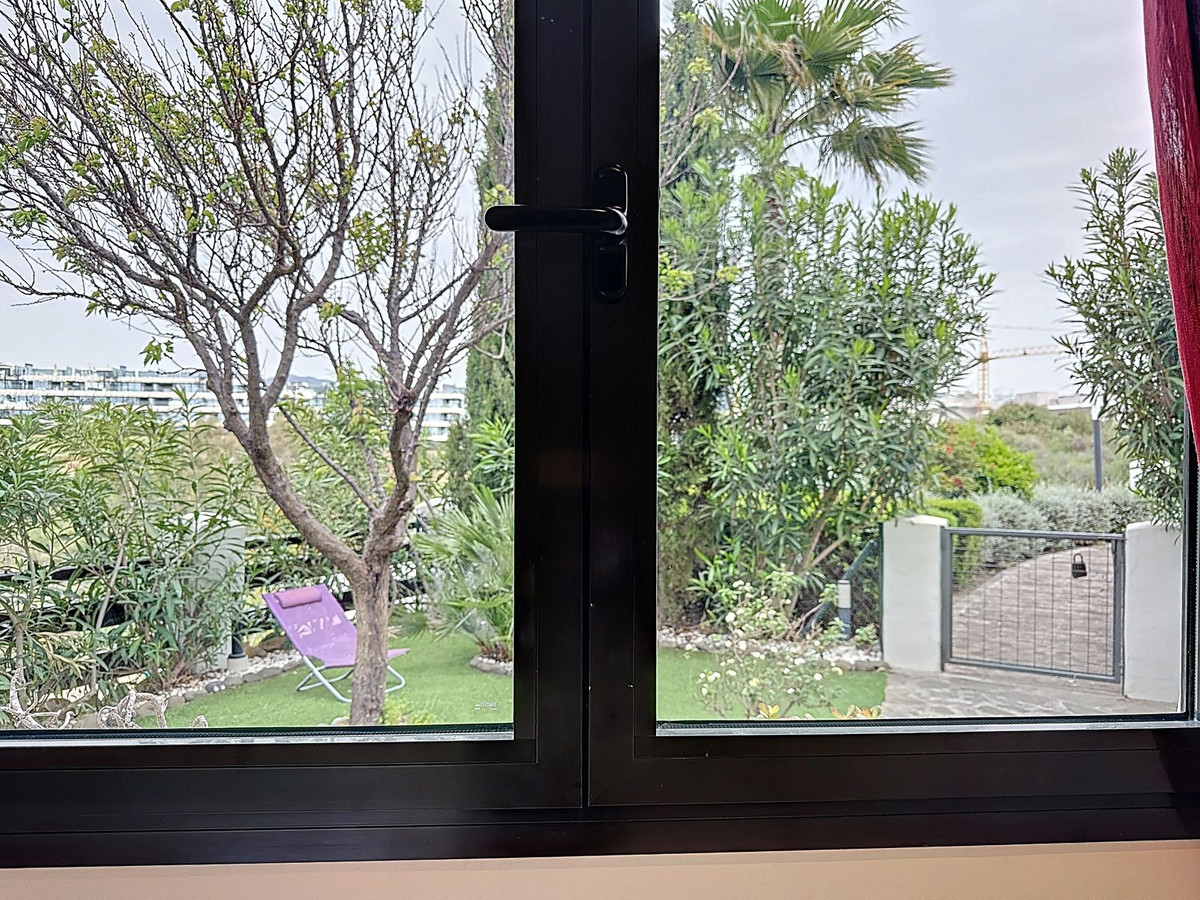 3 Bedroom Apartment in Estepona - Foto 38