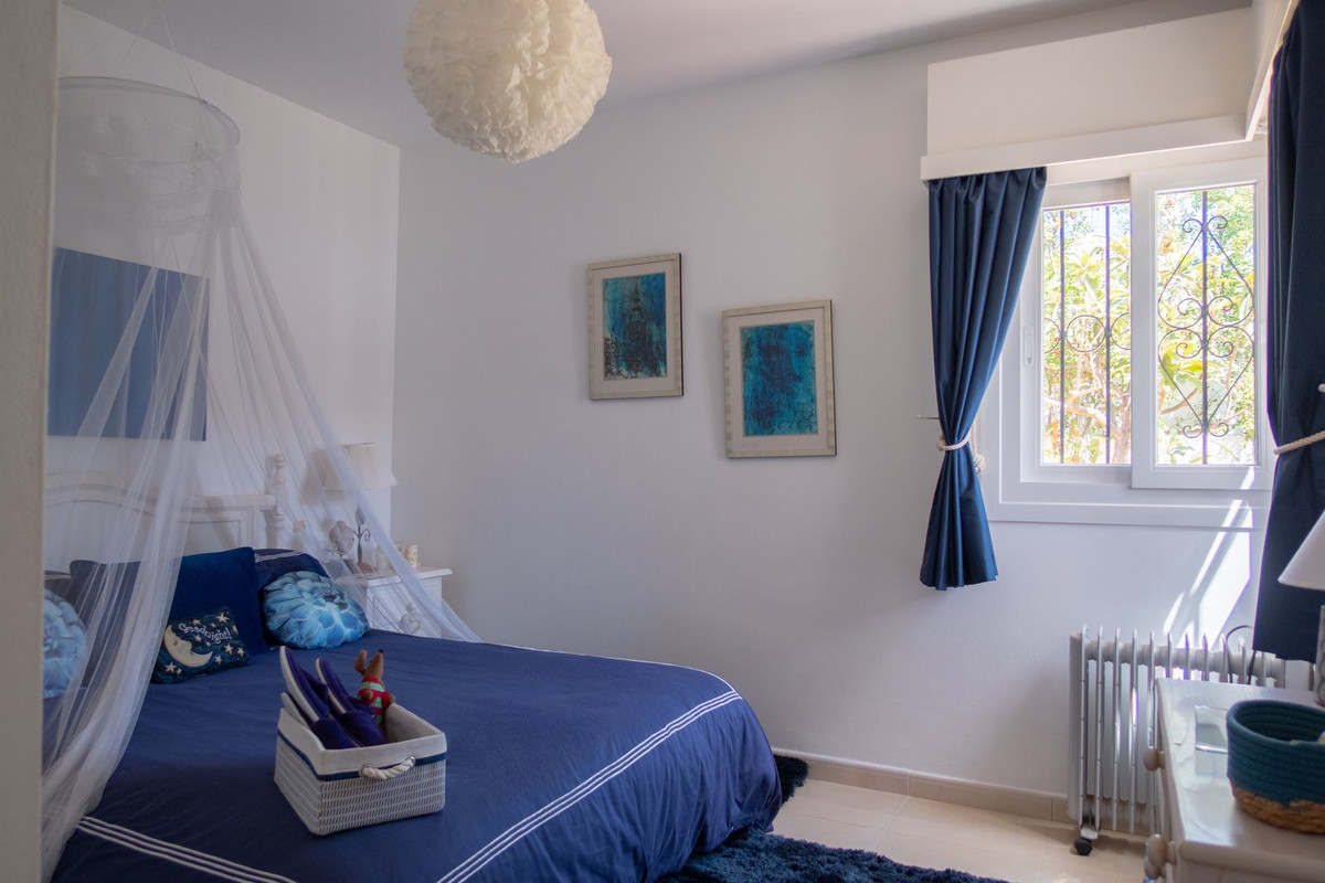 3 Bedroom Villa in Estepona - Photo 21