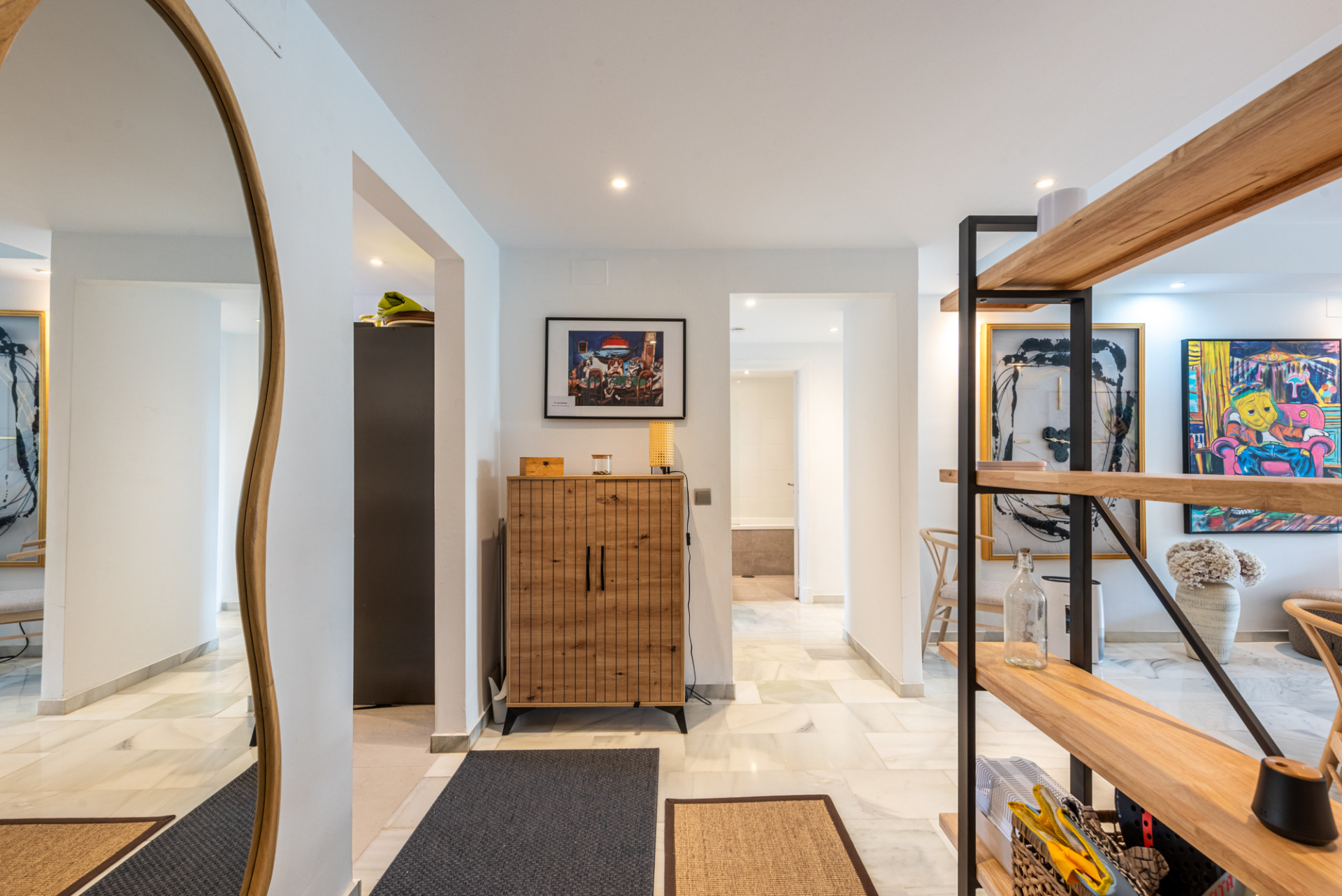 2 Bedroom Apartment in Estepona - Photo 10
