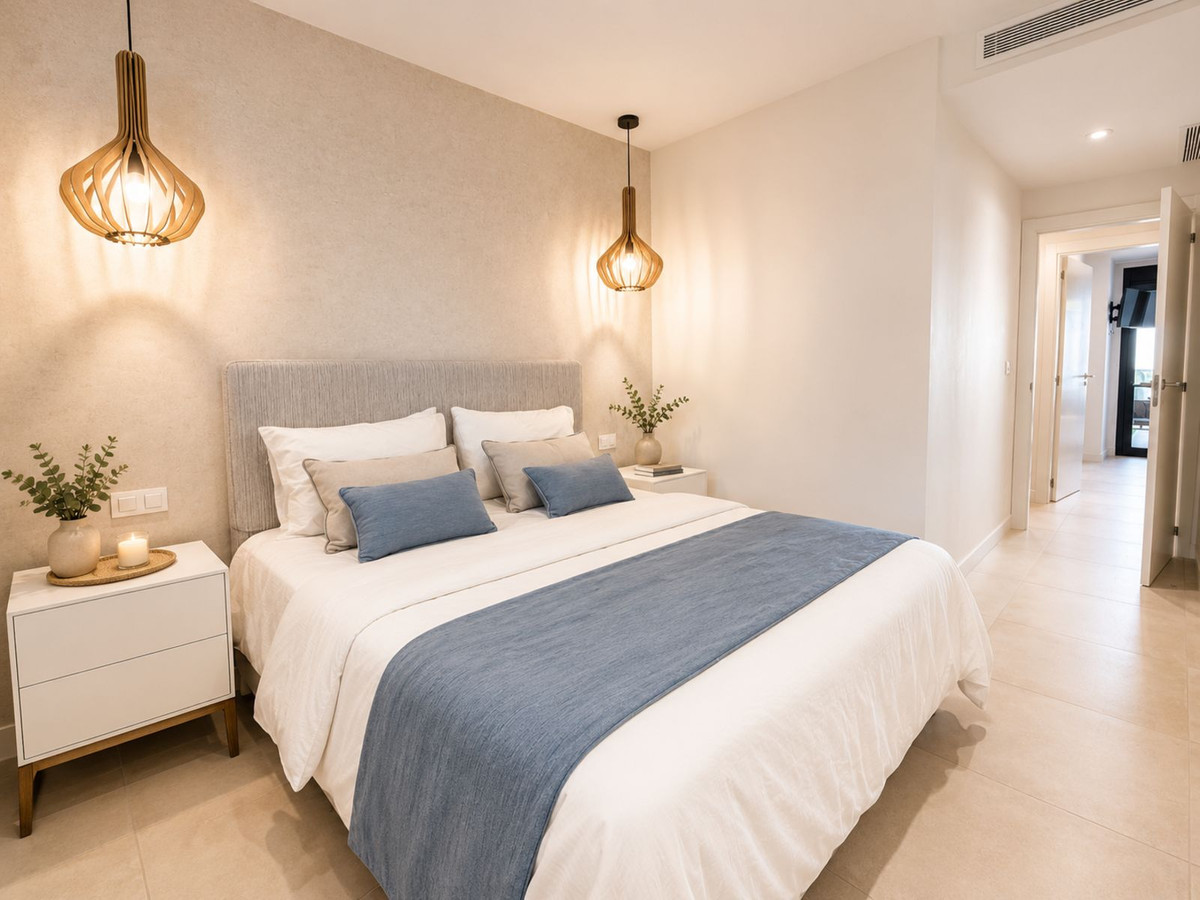 3 Bedroom Apartment in Estepona - Photo 10