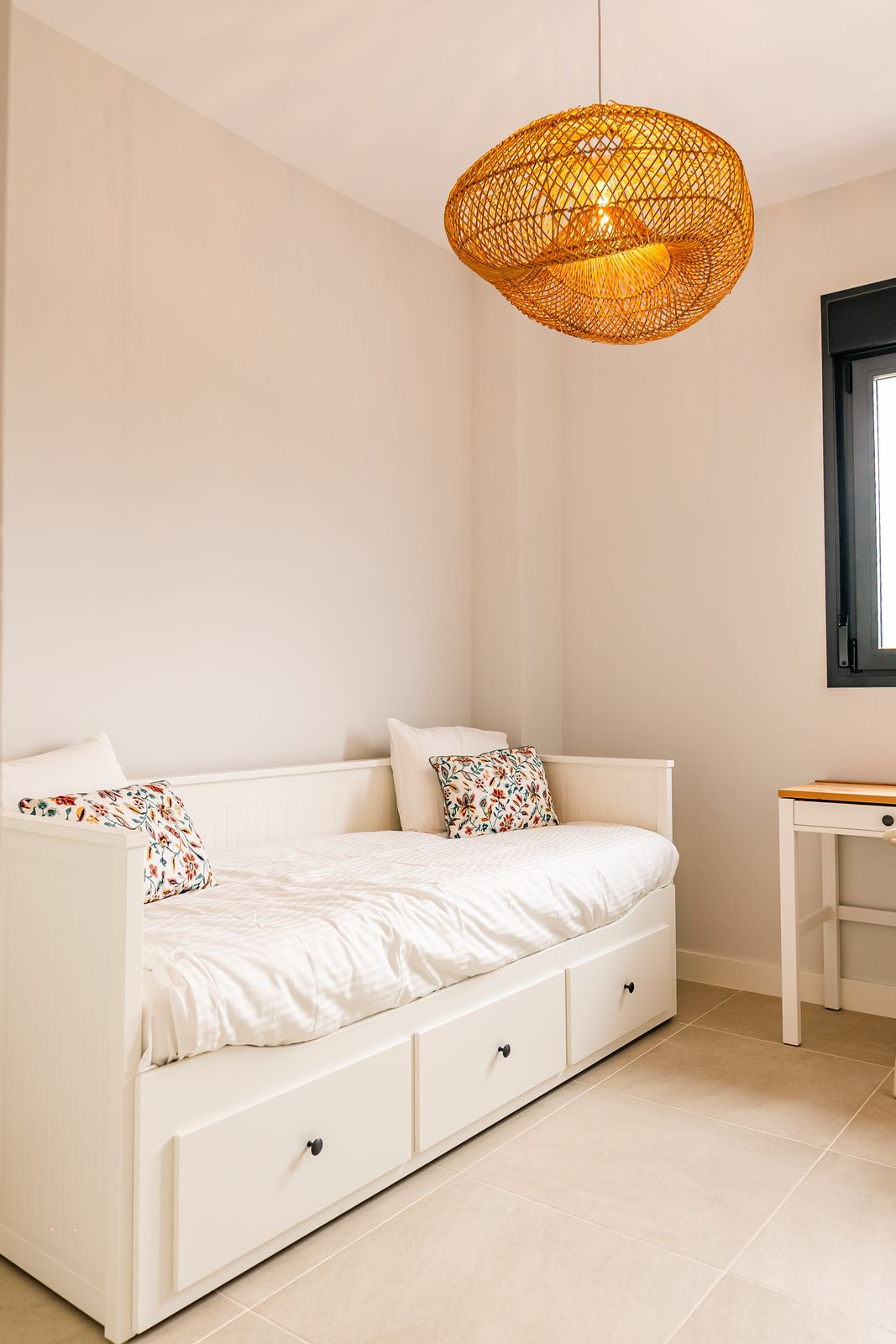2 Bedroom Penthouse in Estepona - Photo 13