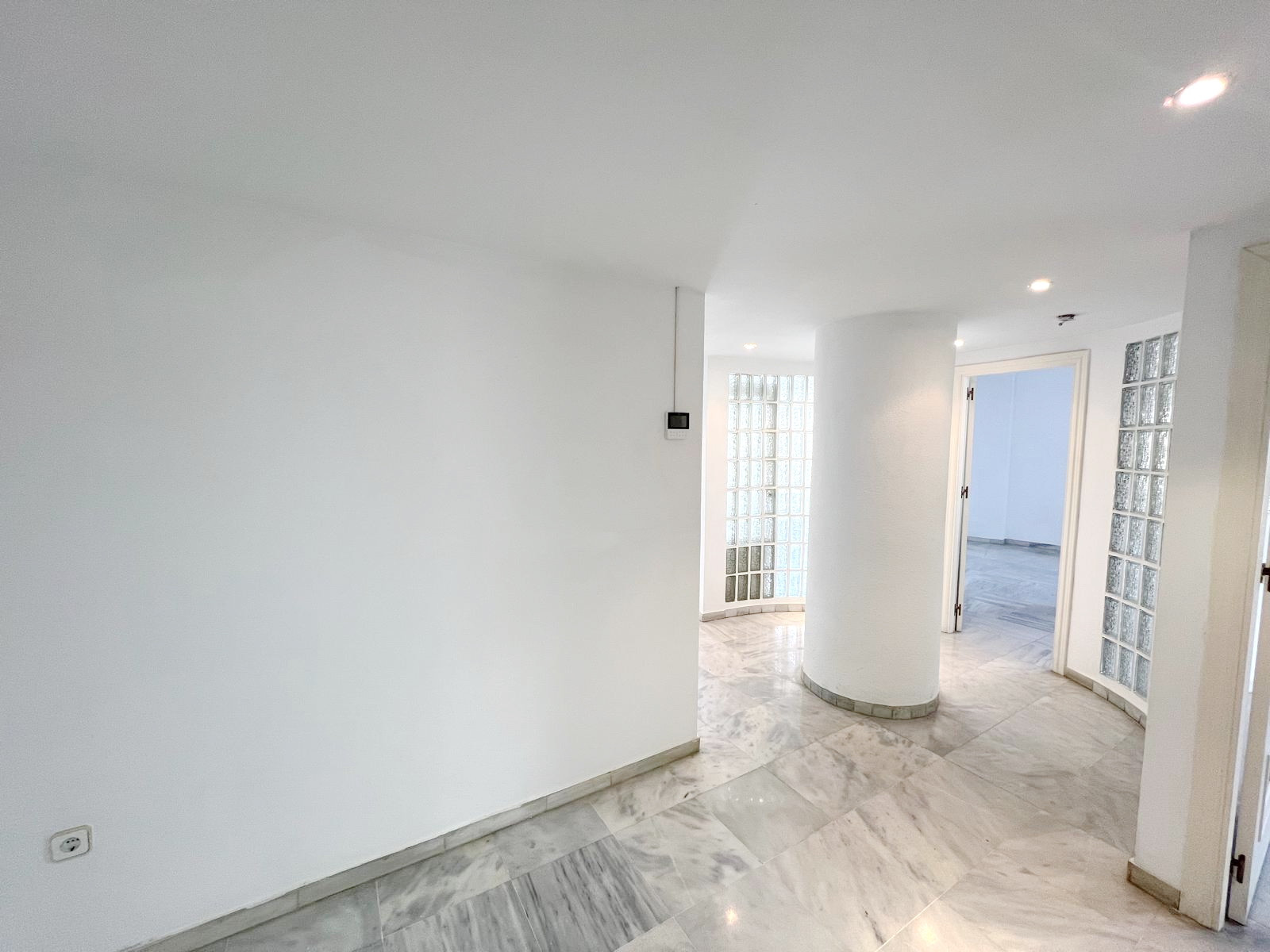 Bedrijfsruimte in Málaga, Spanje – Foto 14