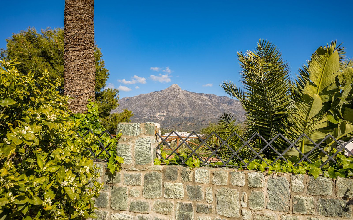 4 Bedroom Villa in Marbella - Photo 33