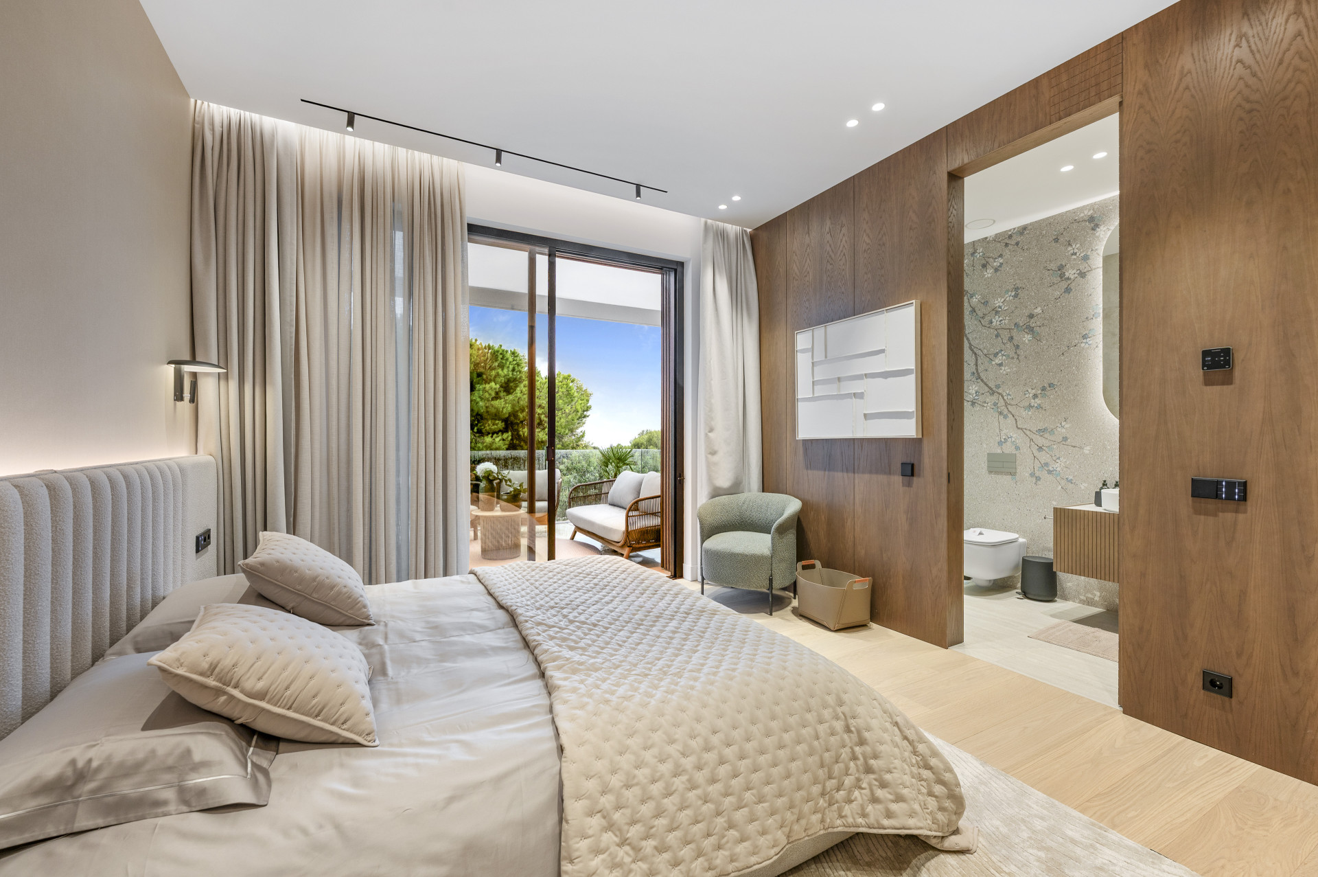 6 Bedroom Villa in Marbella - Photo 5