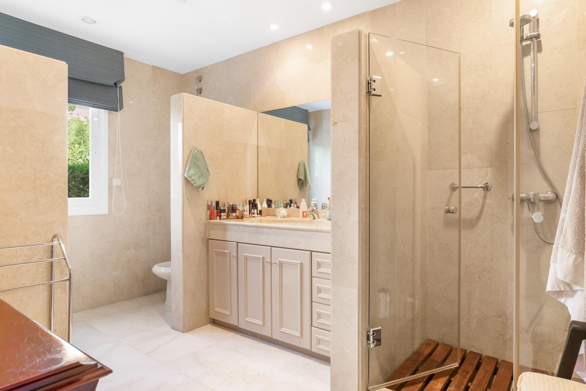 6 Bedroom Villa in Benahavís - Foto 25