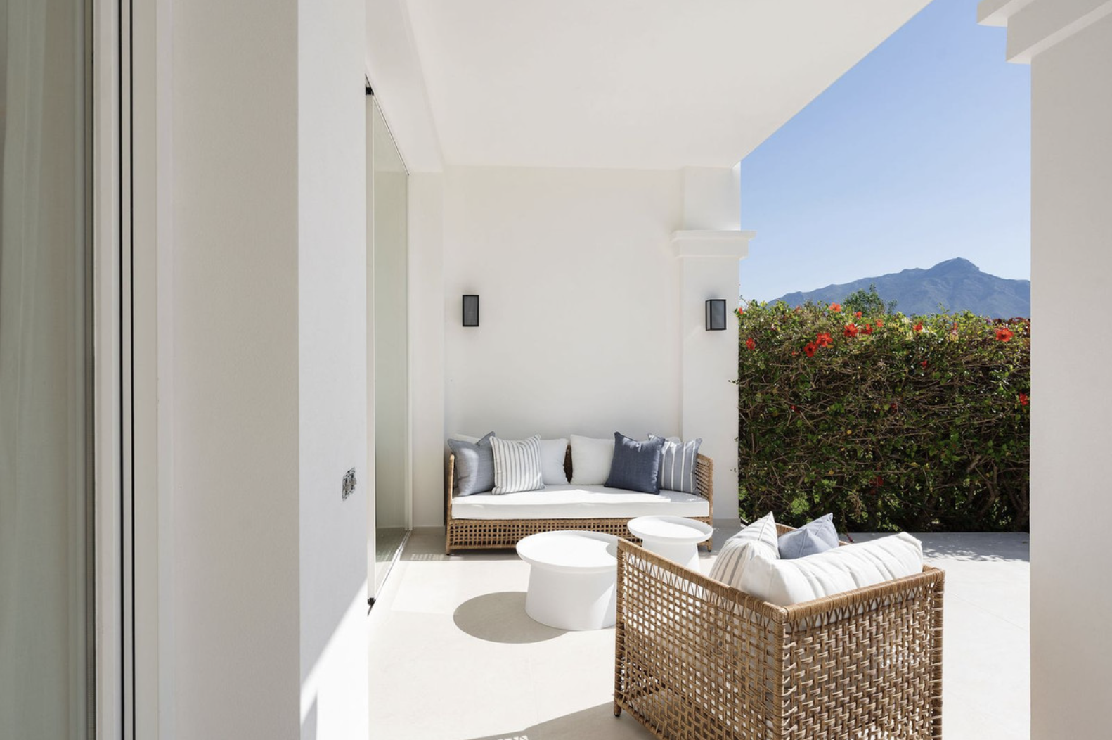 4 Bedroom Townhouse in Benahavís - Photo 17