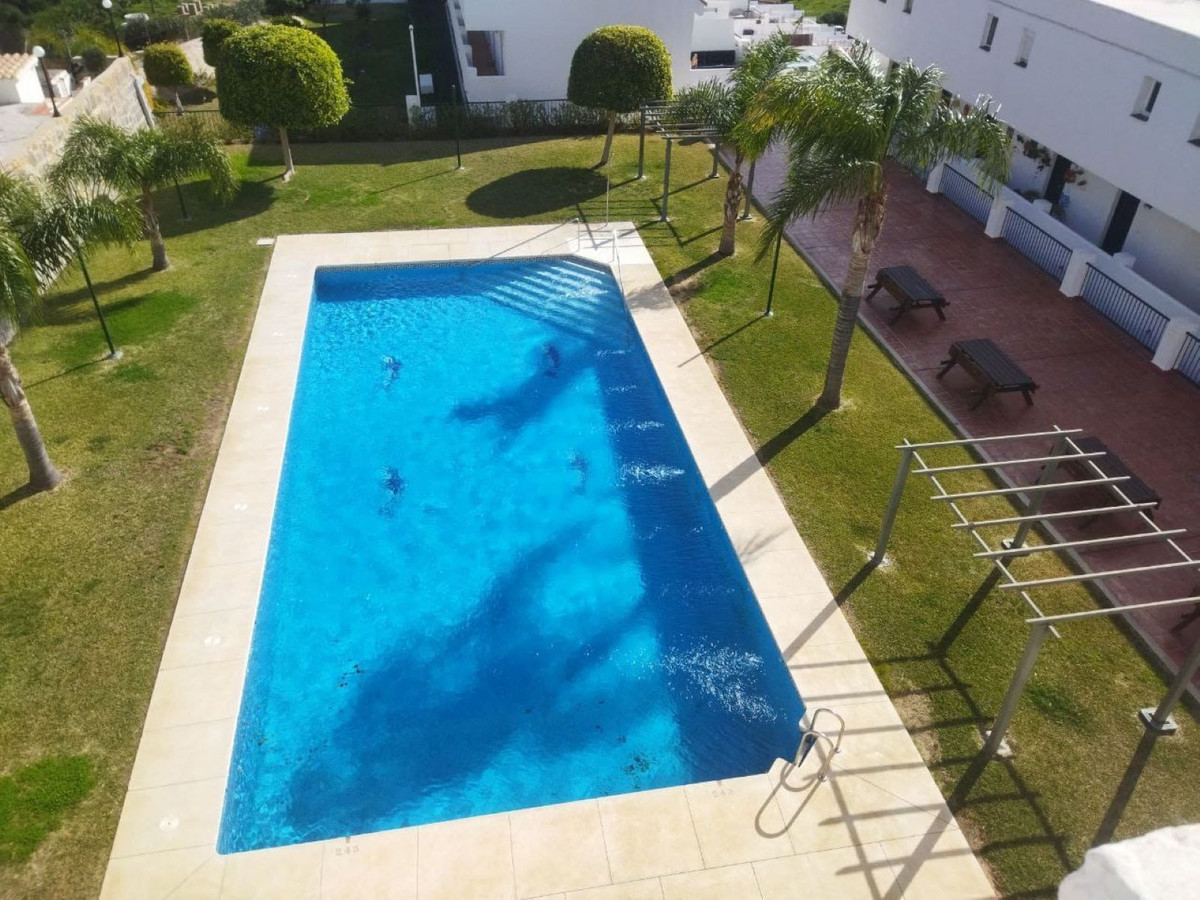 1 Bedroom Apartment in Estepona - Foto 12