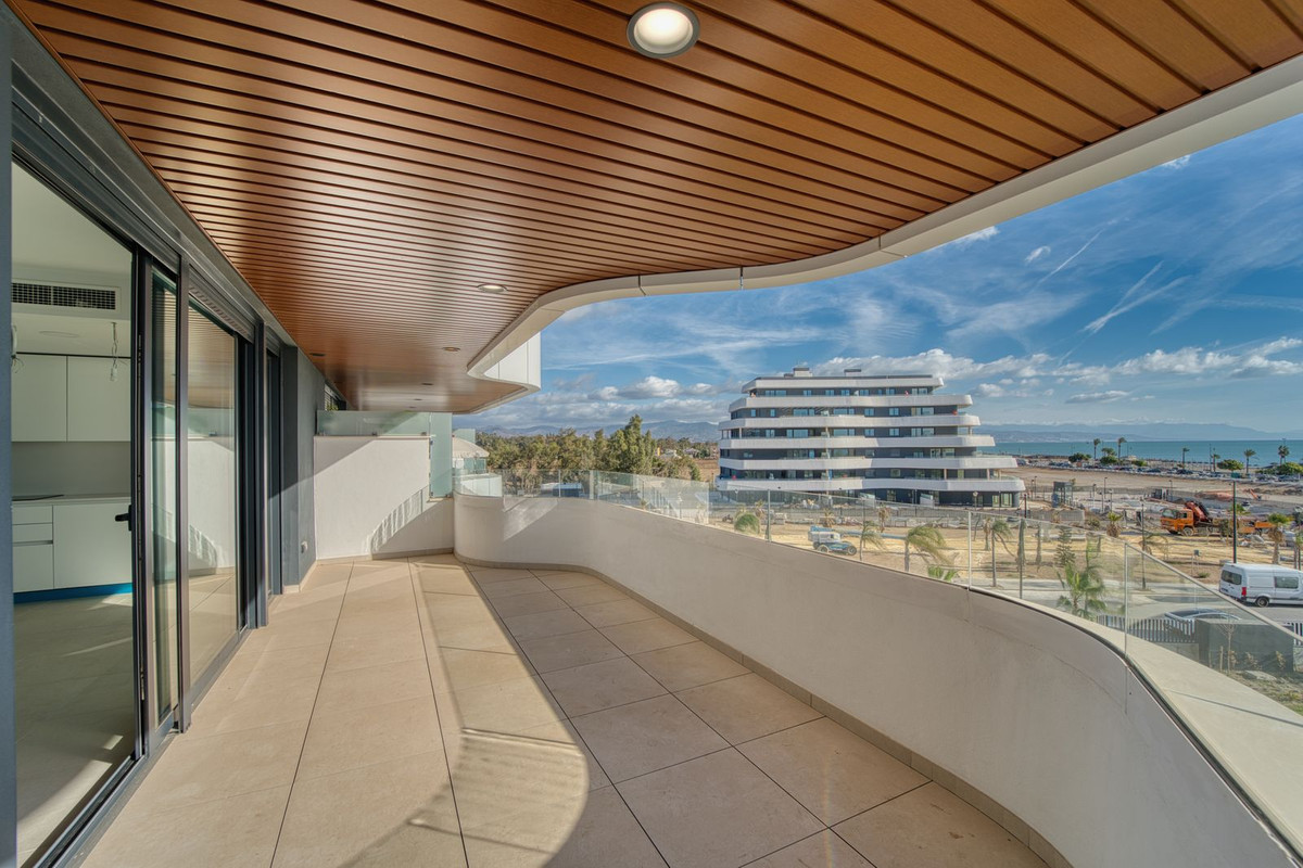 3 Bedroom Apartment in Torremolinos - Photo 23