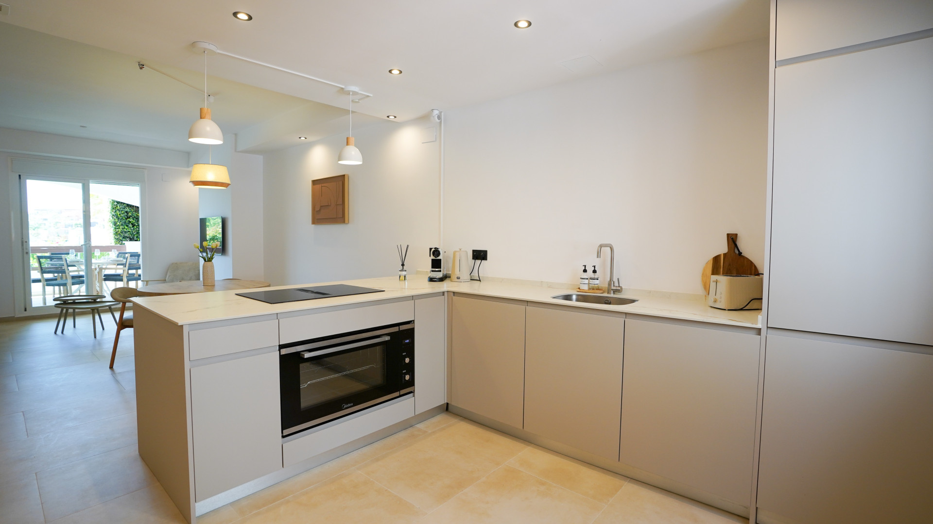 2 Bedroom Apartment in Marbella - Photo 29