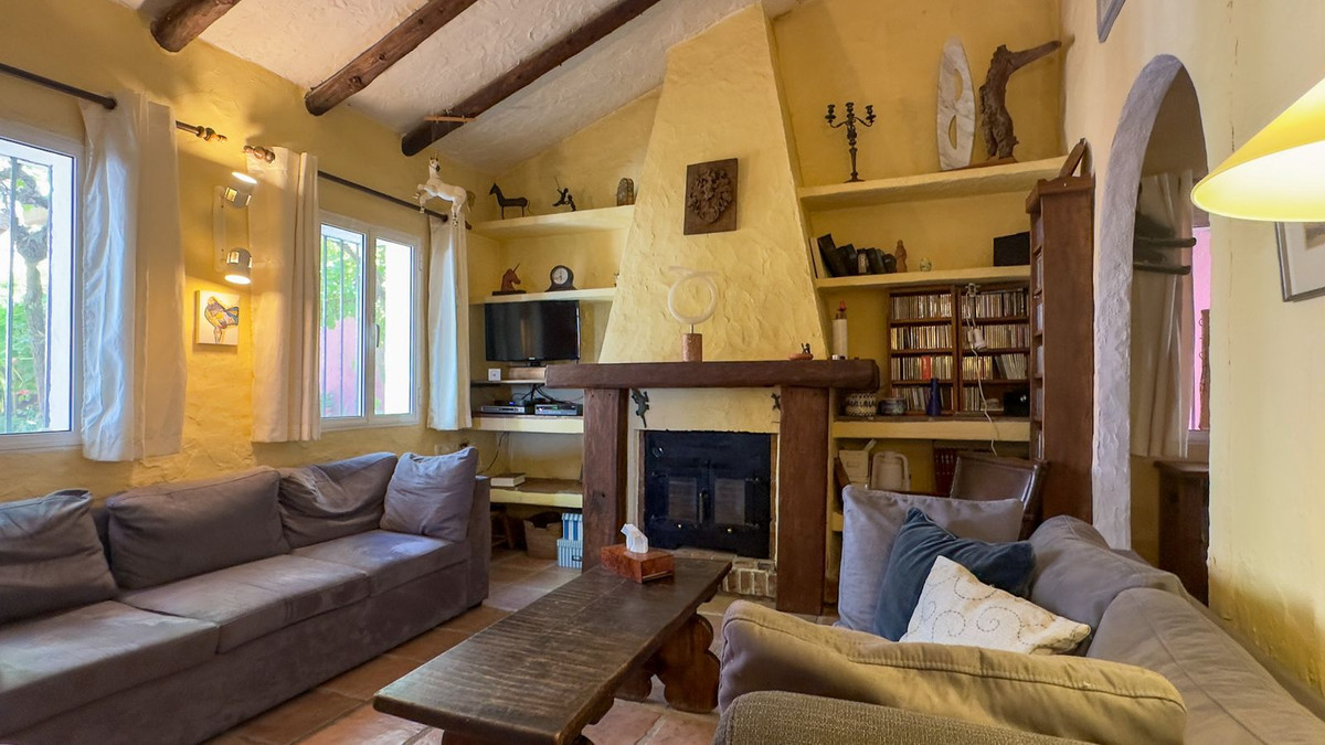 3 Bedroom Country house in Alhaurín el Grande - Photo 12