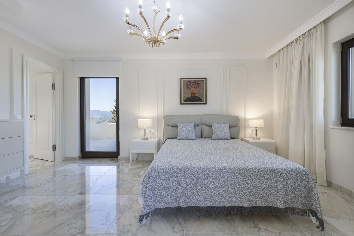 6 Bedroom Villa in Mijas - Photo 45