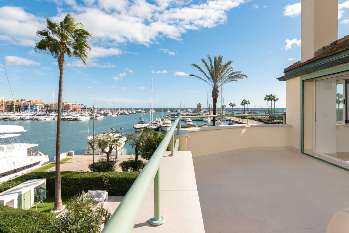 4 Bedroom Villa in Sotogrande - Photo 11