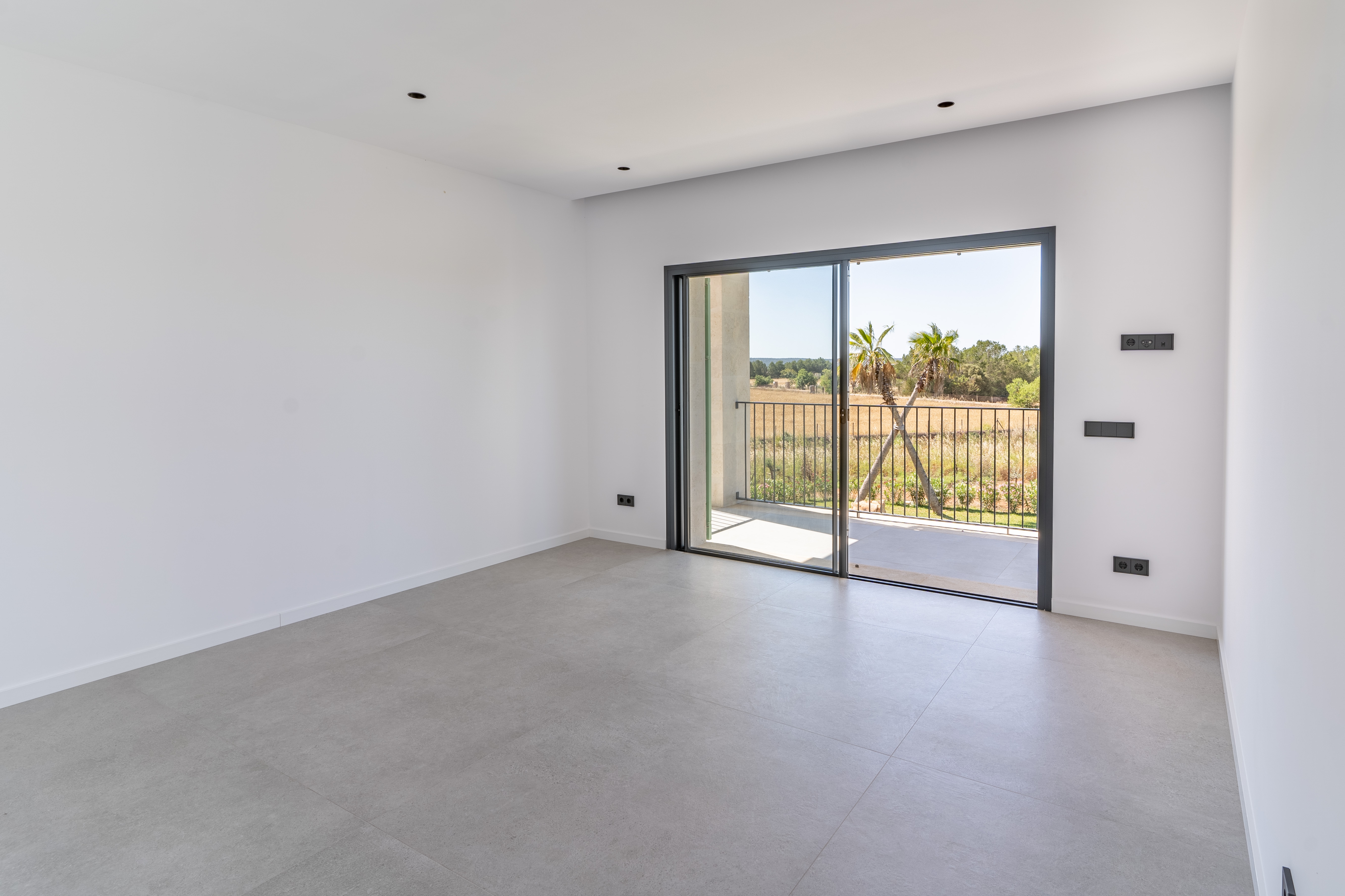 Chalet de 5 dormitorios con piscina en Baleares – Foto 24