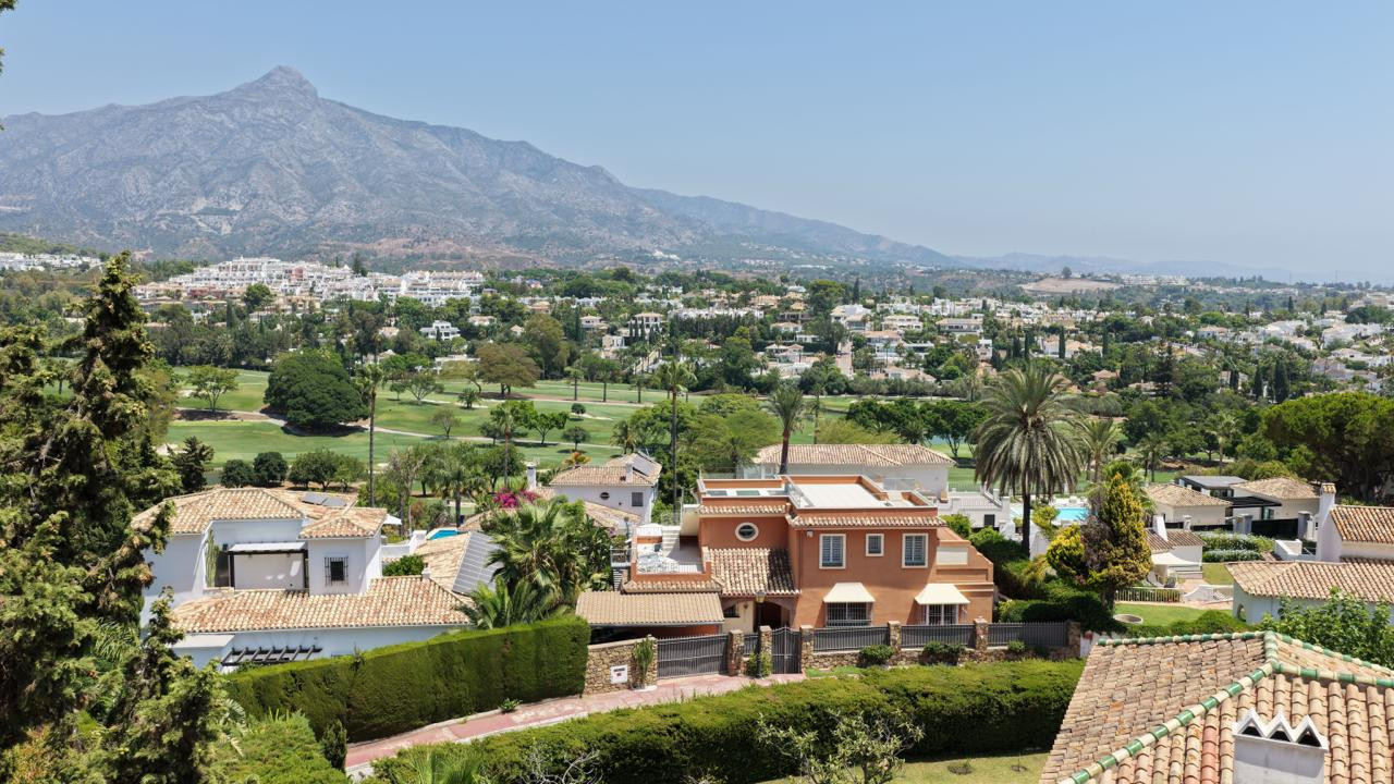 6 Bedroom Villa in Marbella - Photo 44