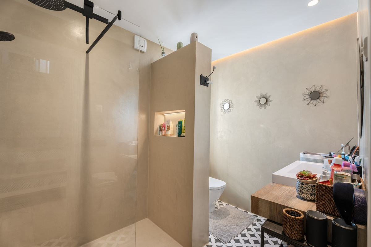 3 Bedroom Townhouse in Marbella - Photo 10