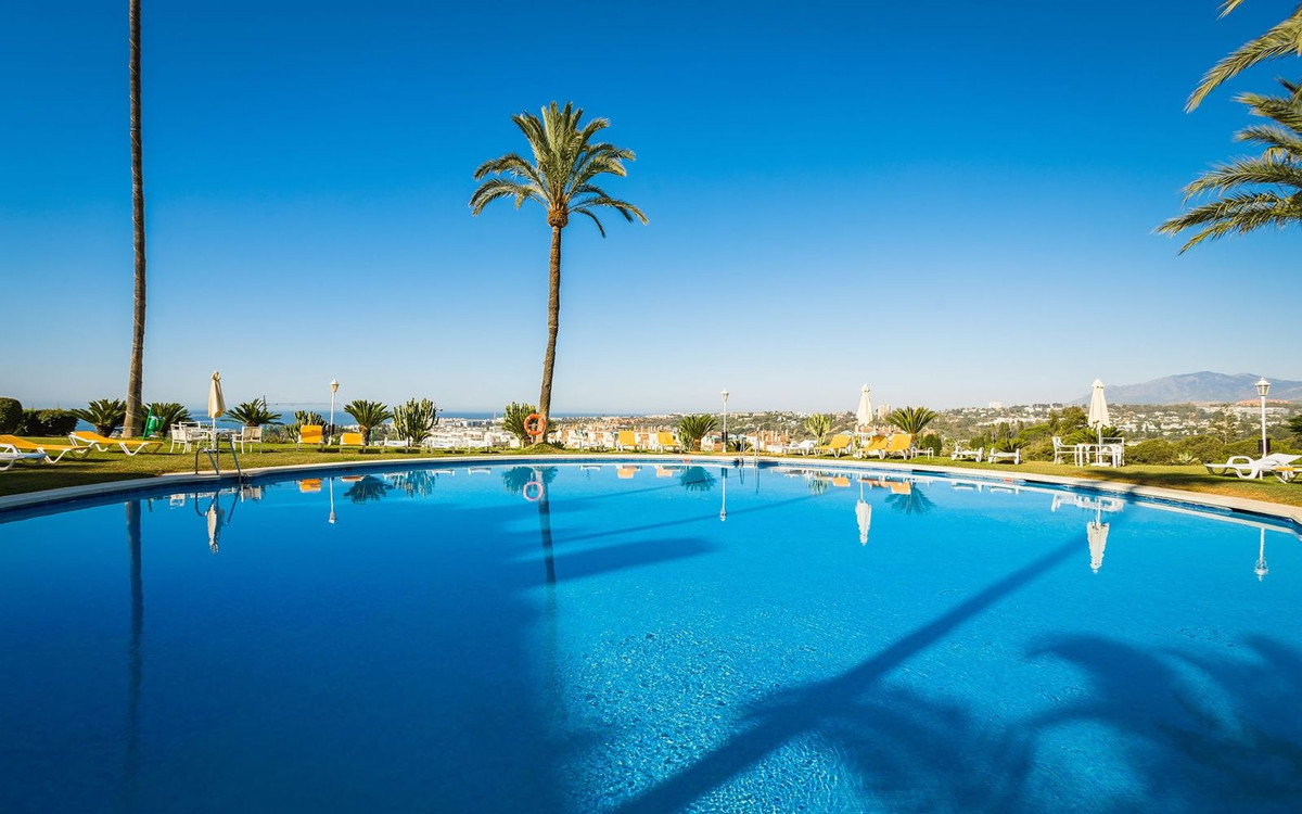 3 Bedroom Apartment in Marbella - Photo 25