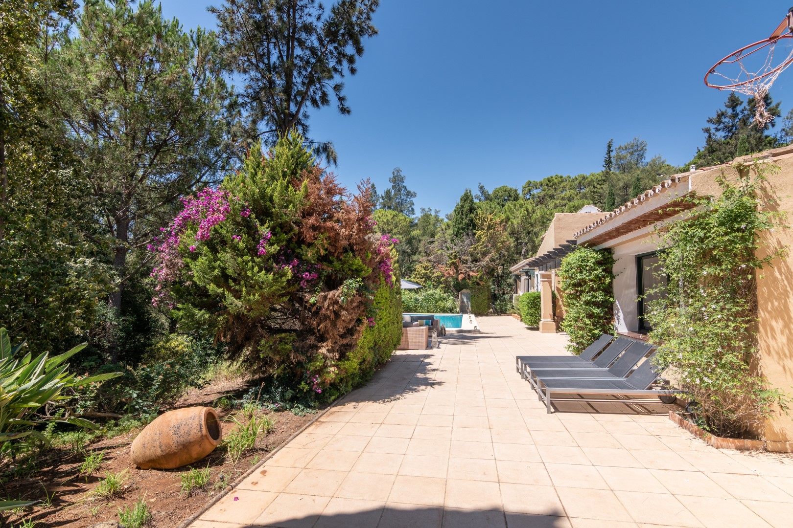 5 Bedroom Villa in Benahavís - Foto 3