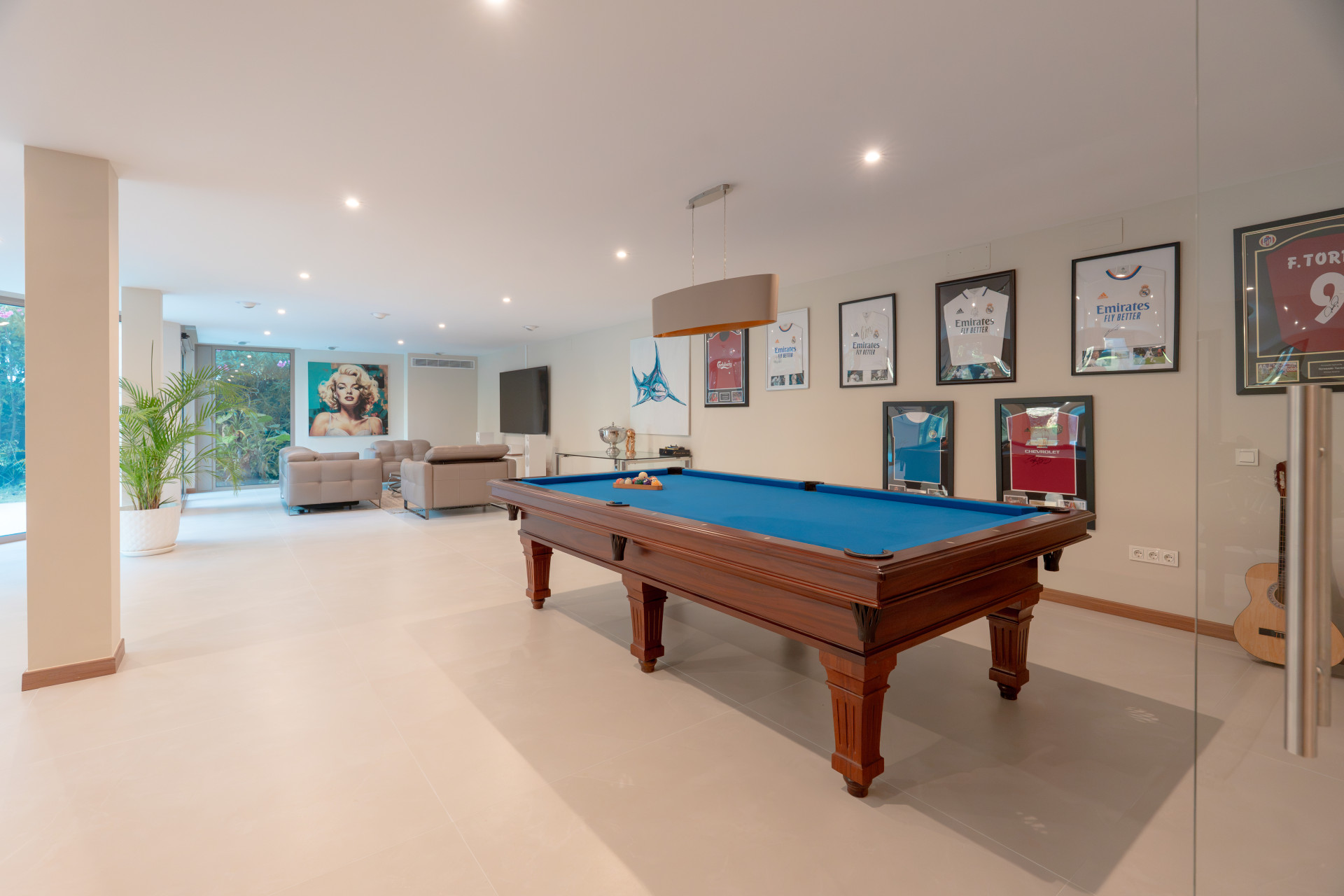 6 Bedroom Villa in San Pedro de Alcántara - Photo 24