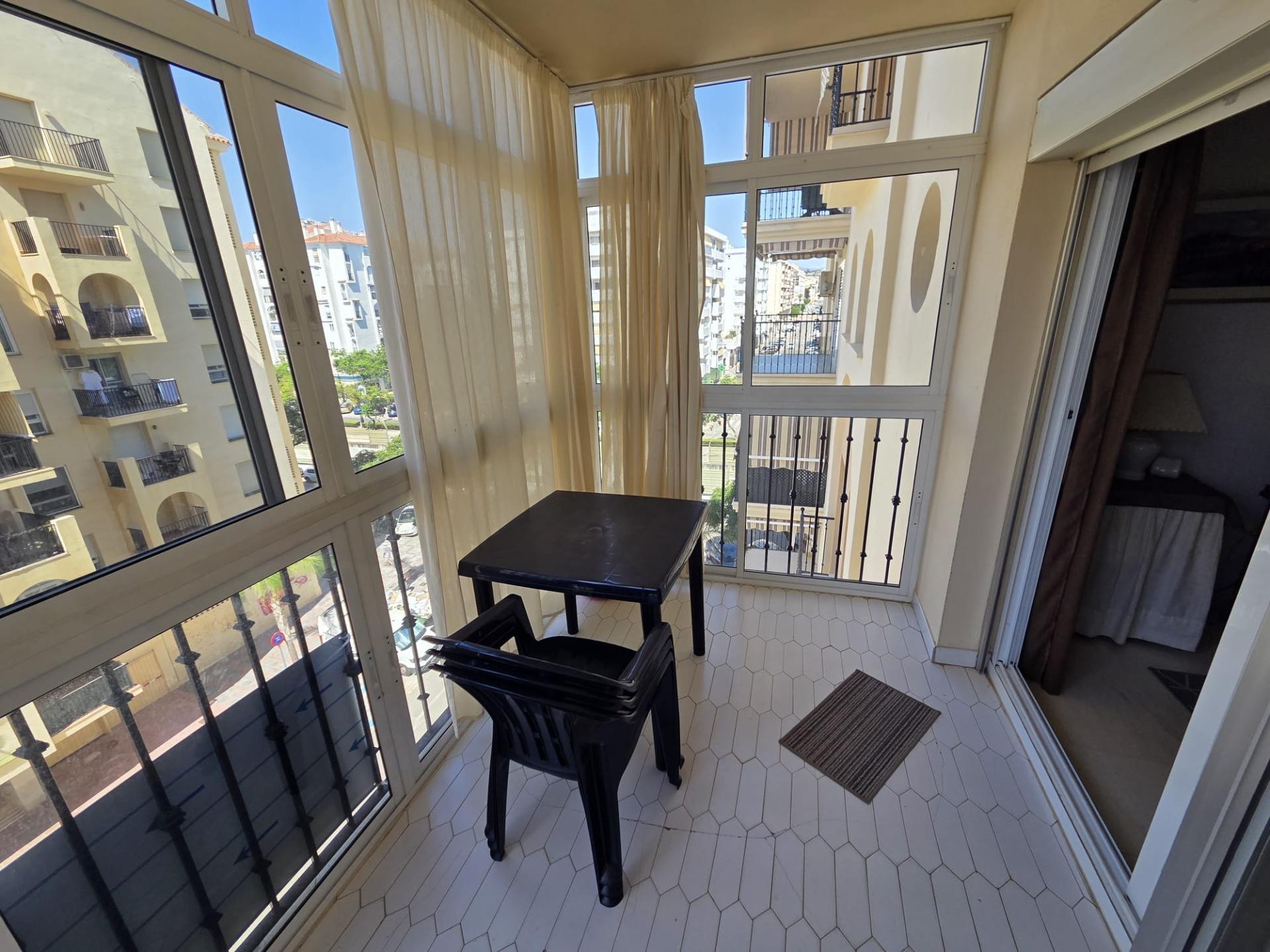 4 Bedroom Apartment in Fuengirola - Photo 4