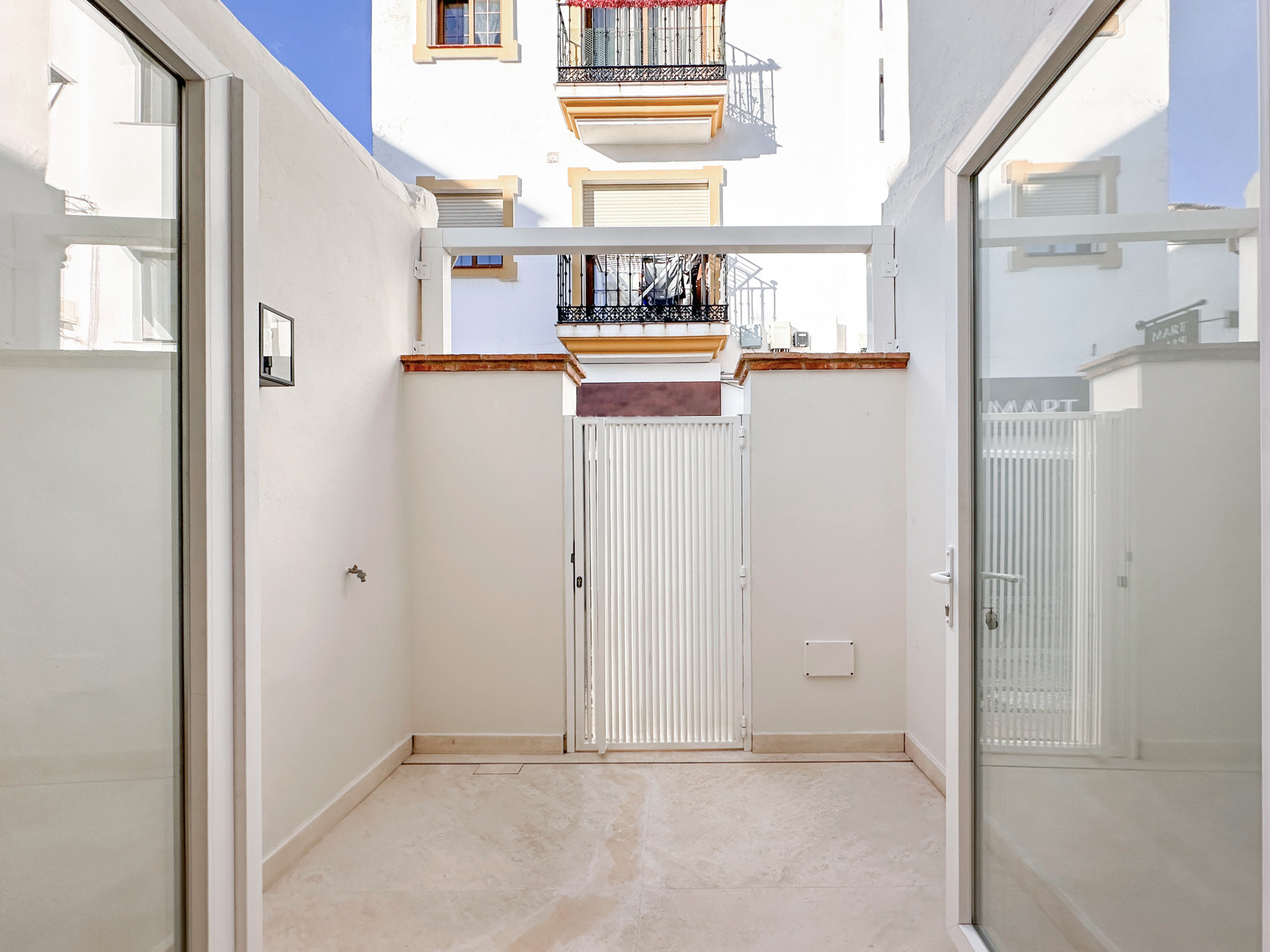 2 Bedroom Townhouse in Estepona - Фото 11