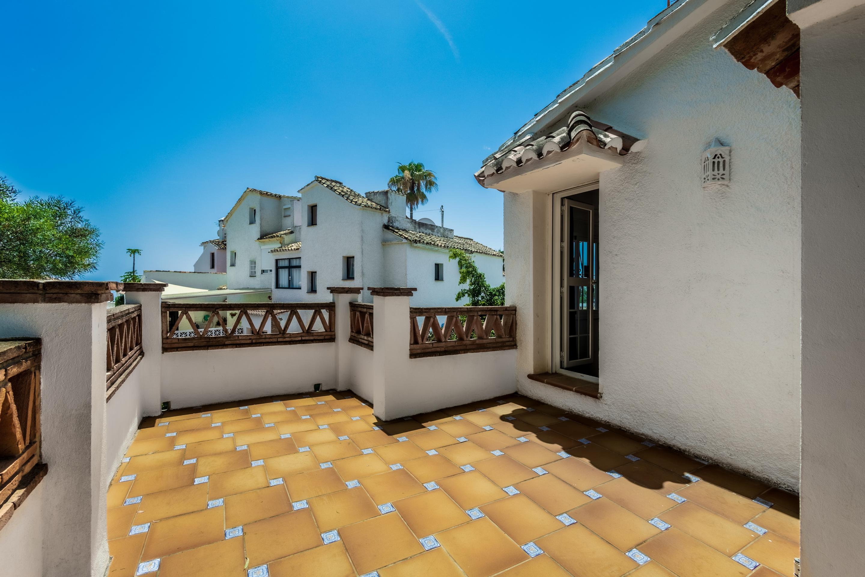 4 Bedroom Townhouse in Mijas - Photo 22