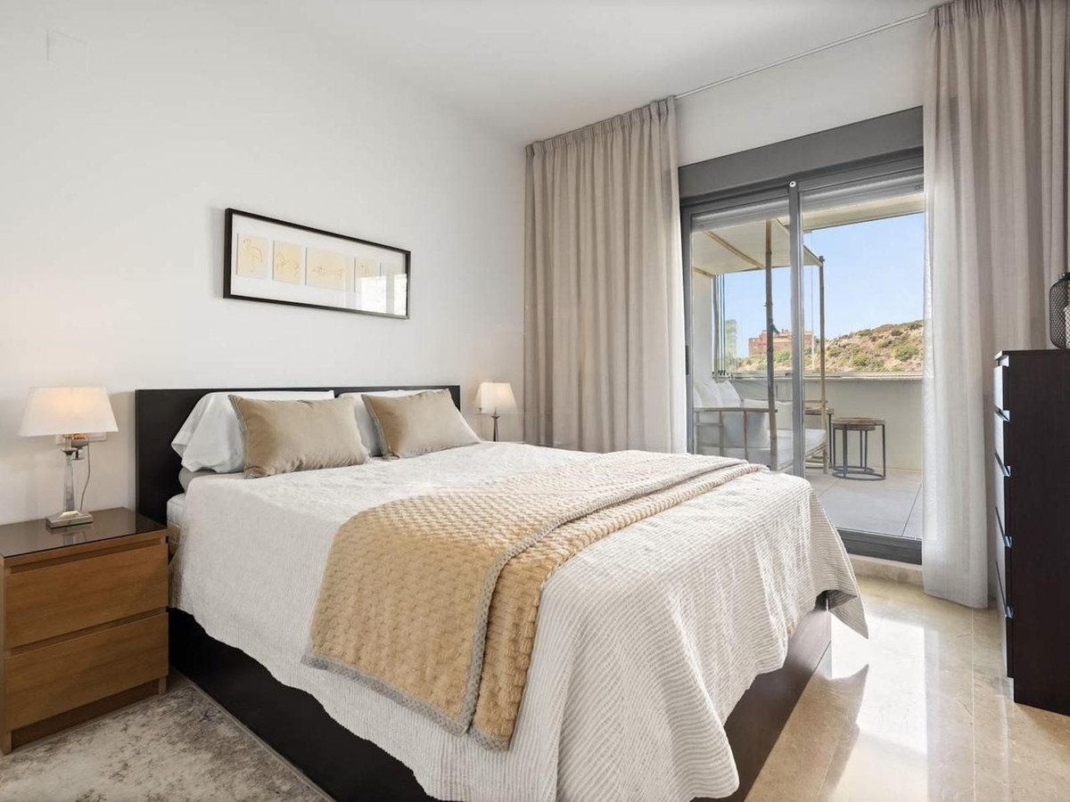 2 Bedroom Apartment in Manilva - Фото 12
