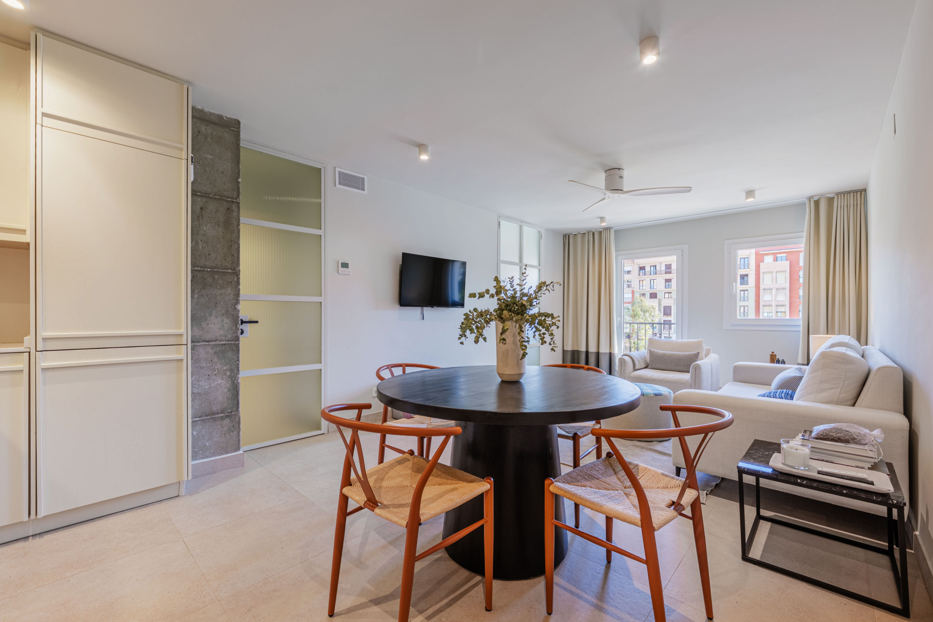 2 Bedroom Apartment in Málaga - Photo 6