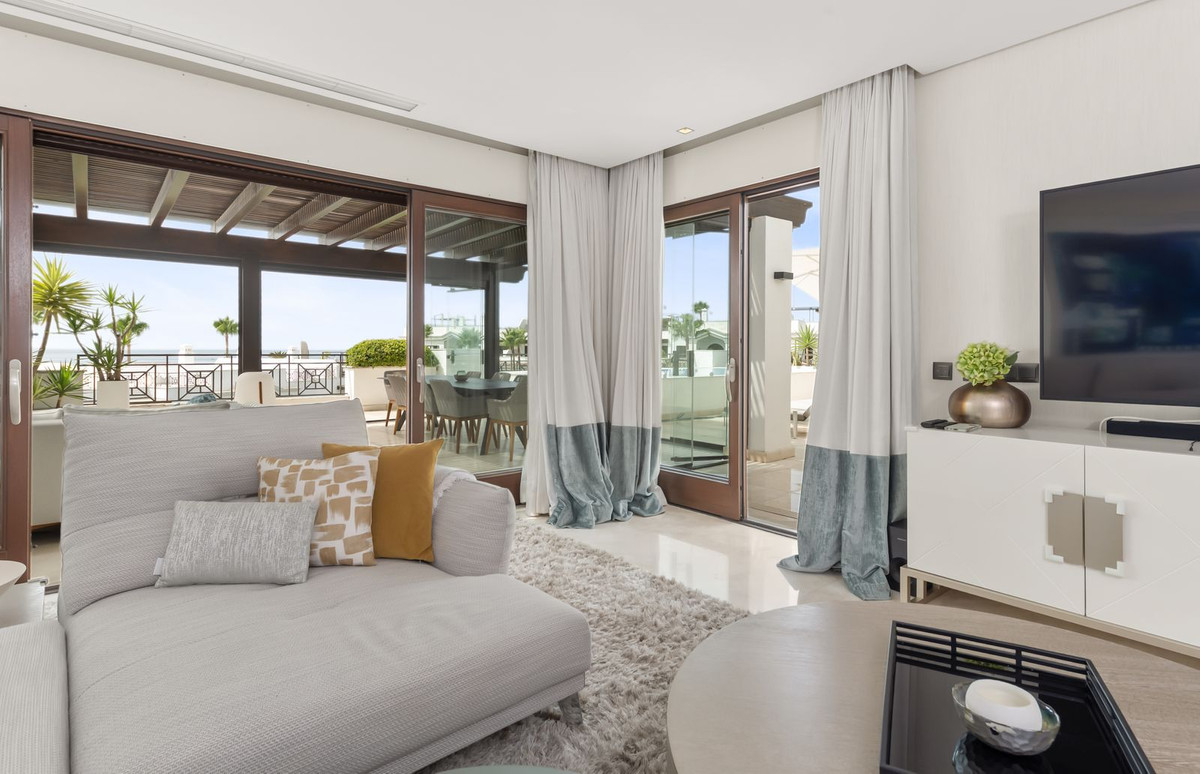 3 Bedroom Apartment in Estepona - Photo 23