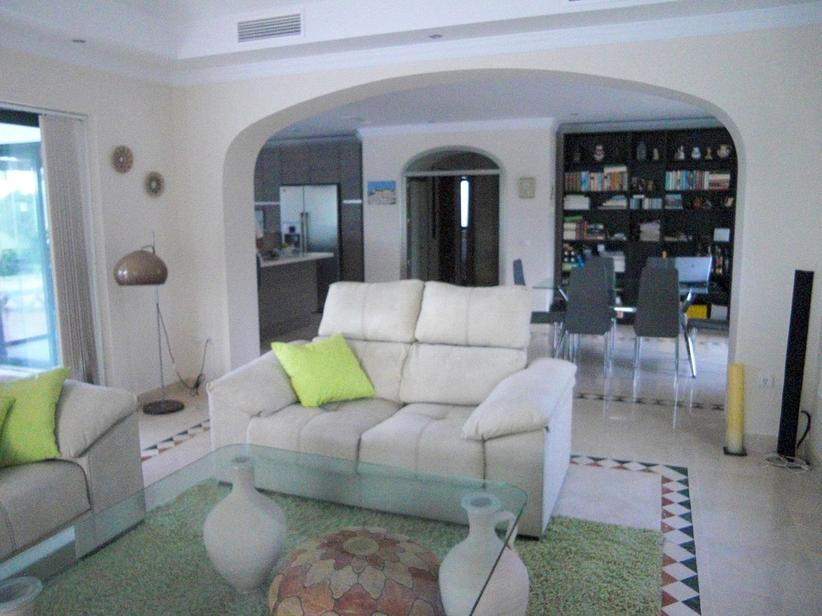 4 Bedroom Villa in Arcos de la Frontera - Photo 12