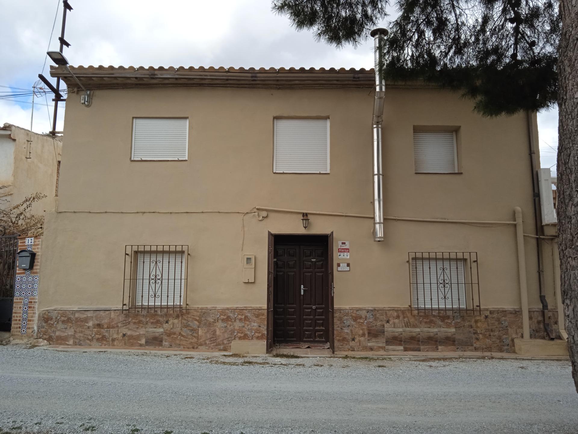 Chalet de 5 dormitorios con piscina en Granada – Foto 2