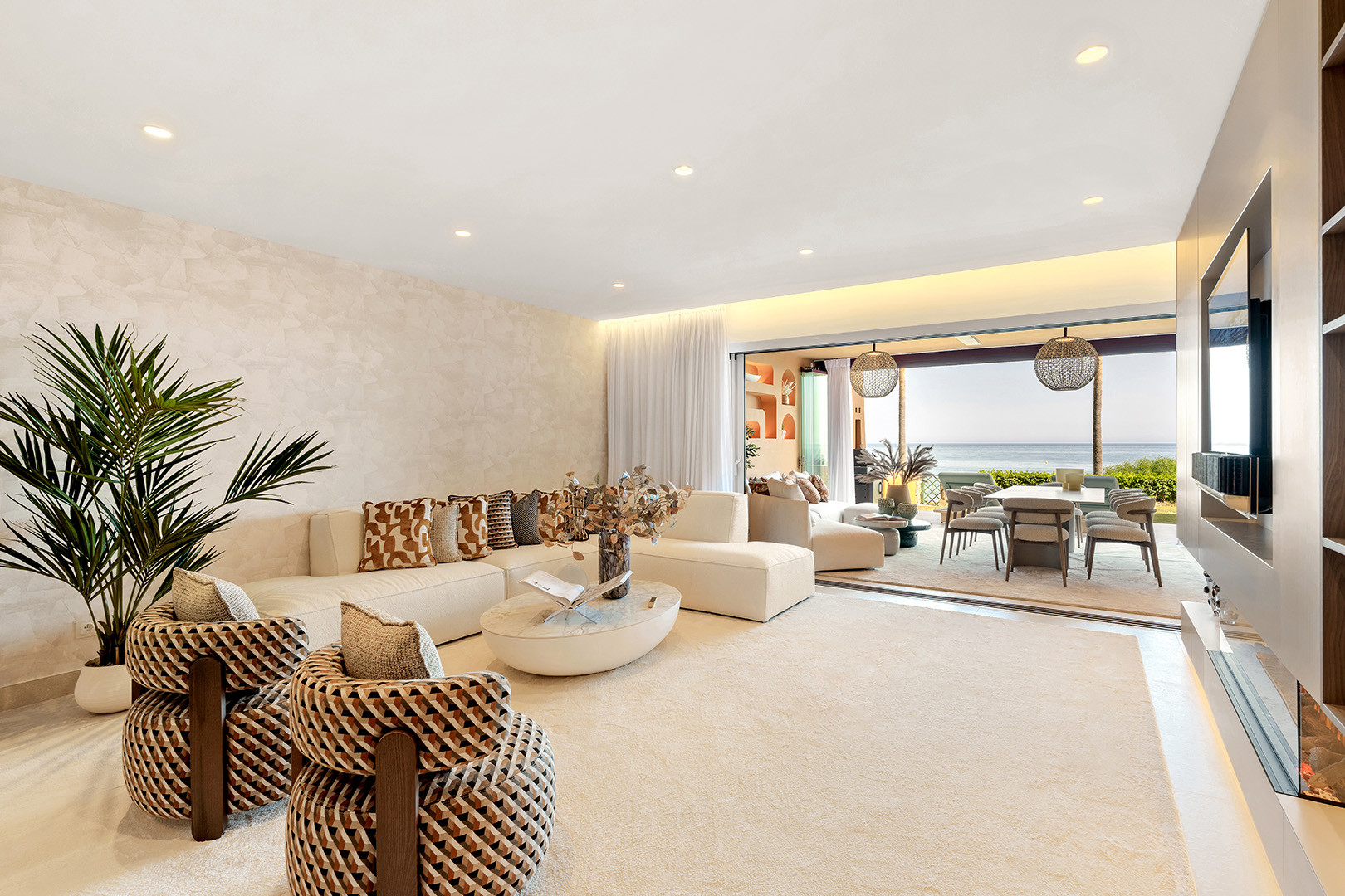 4 Bedroom Apartment in Estepona - Photo 8