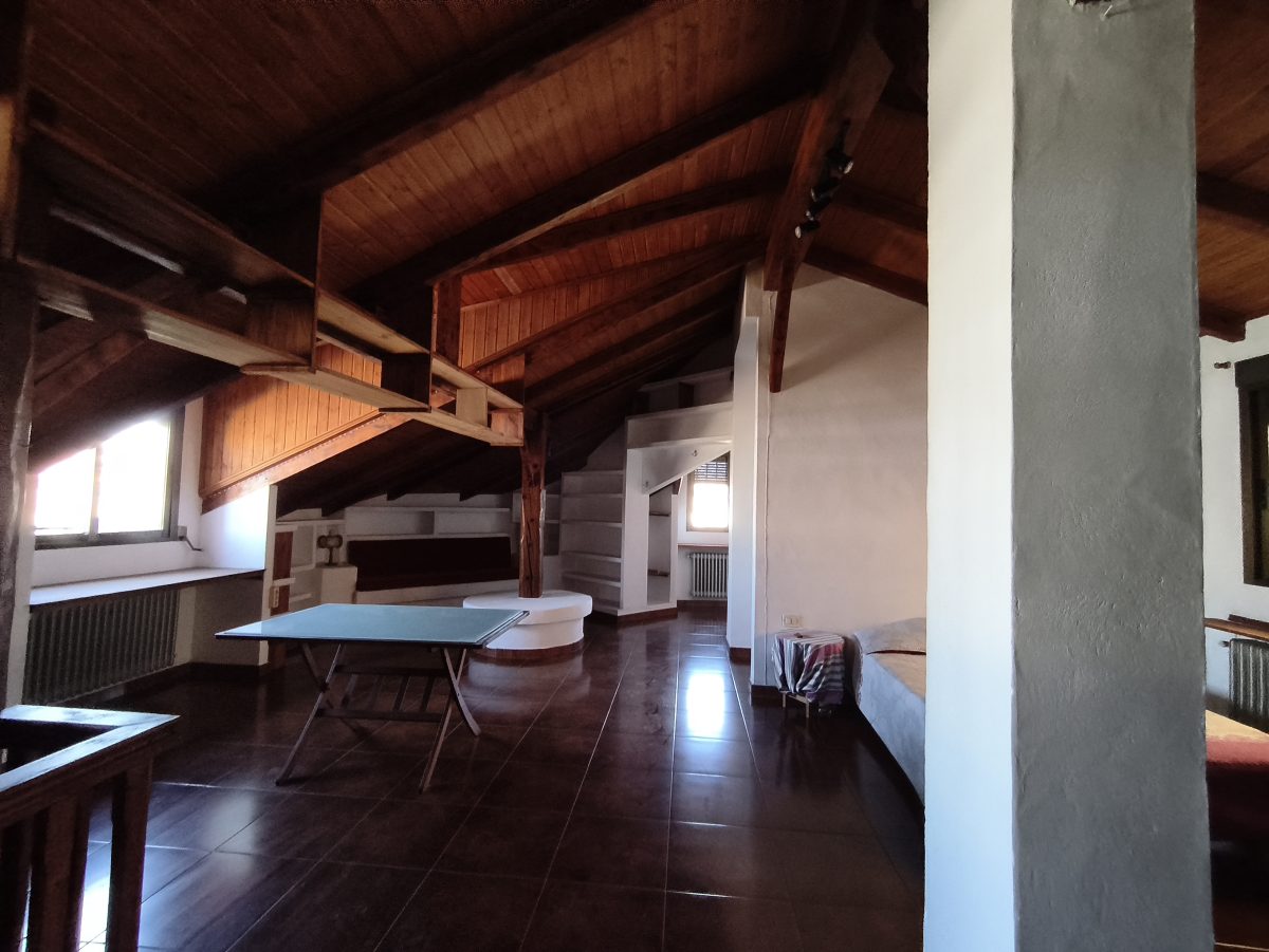 Chalet de 4 dormitorios en Valencia – Foto 28