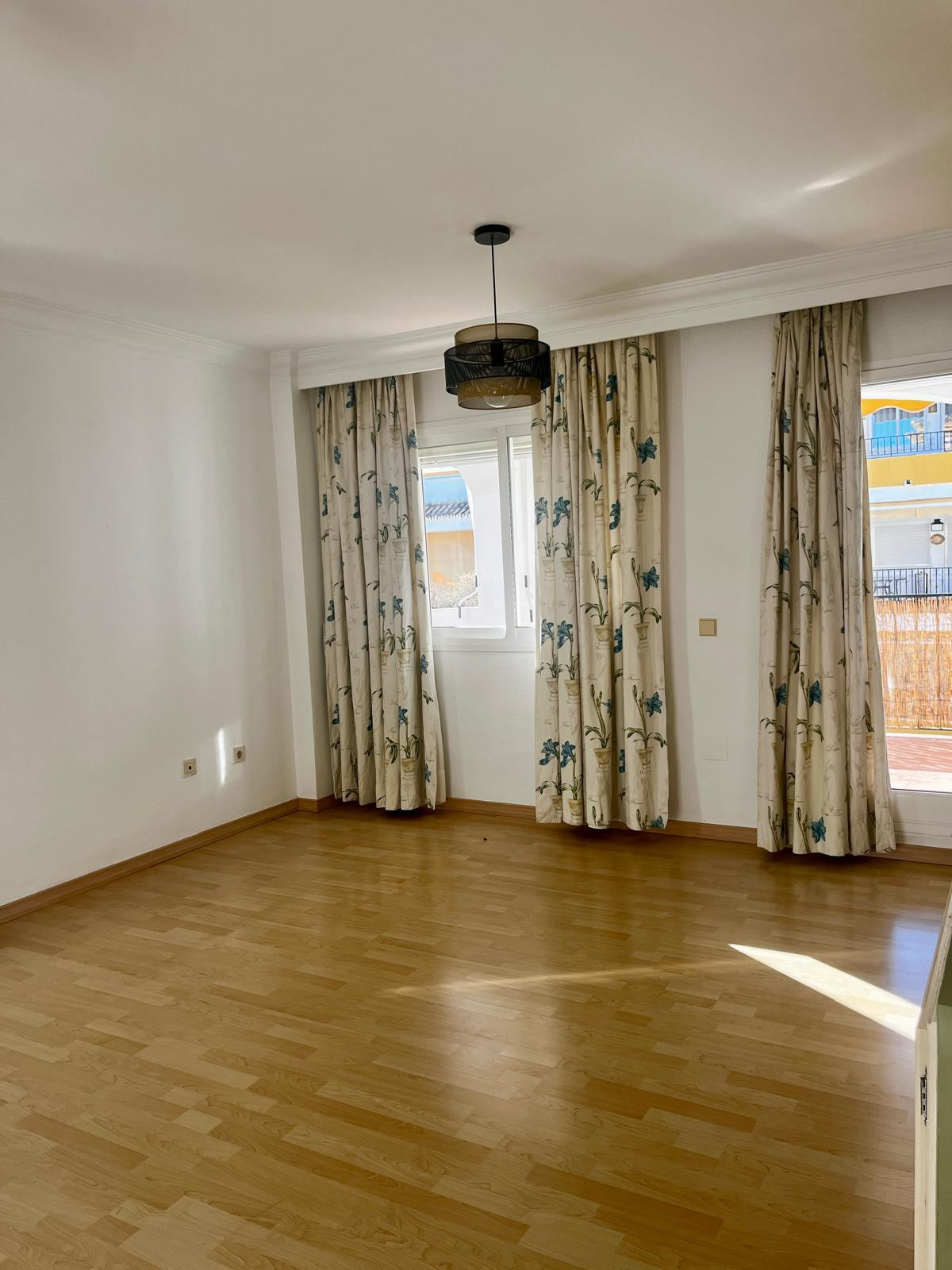 3 Bedroom Apartment in Marbella - Photo 13