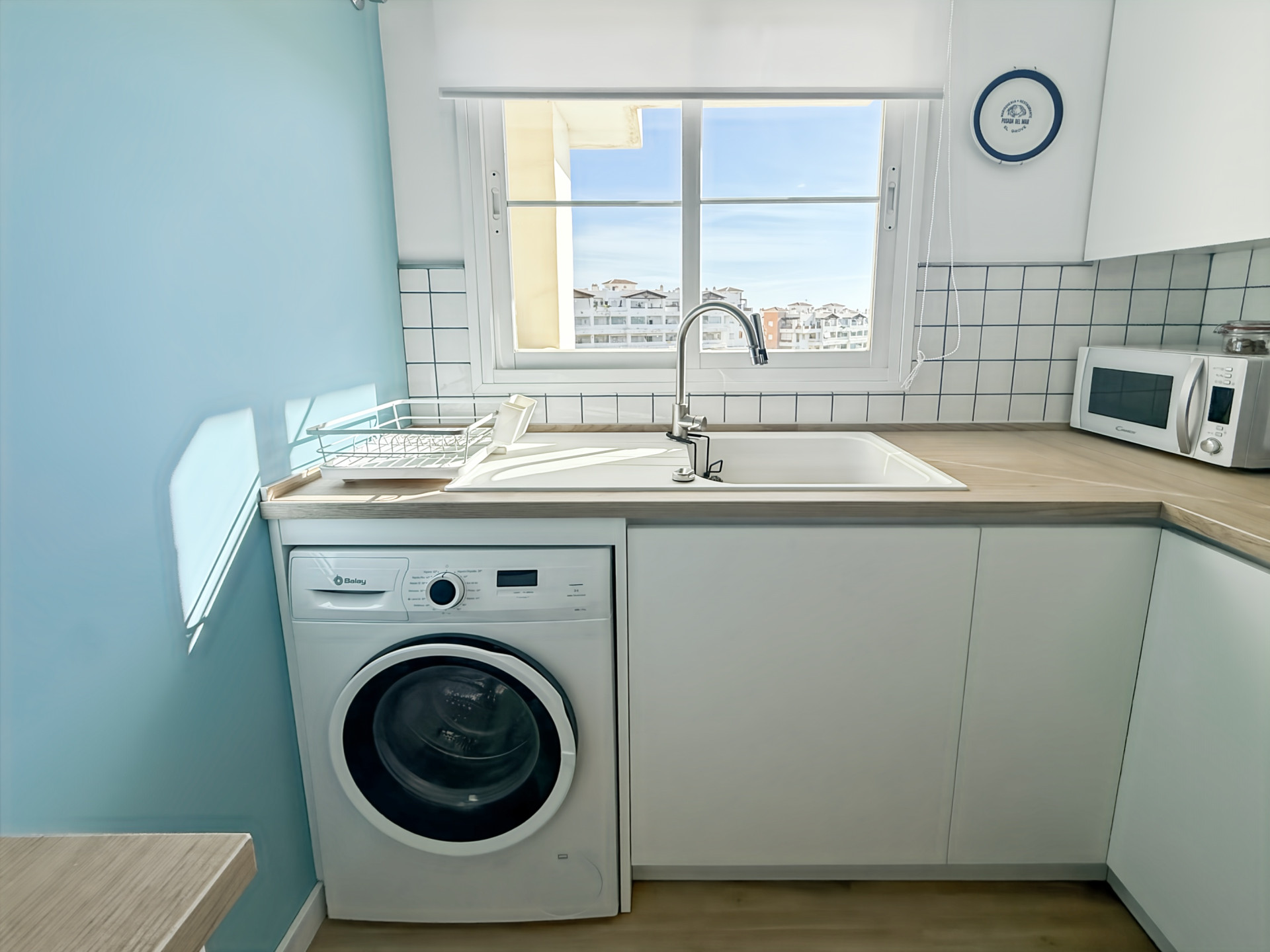 2 Bedroom Apartment in Benalmádena - Photo 5