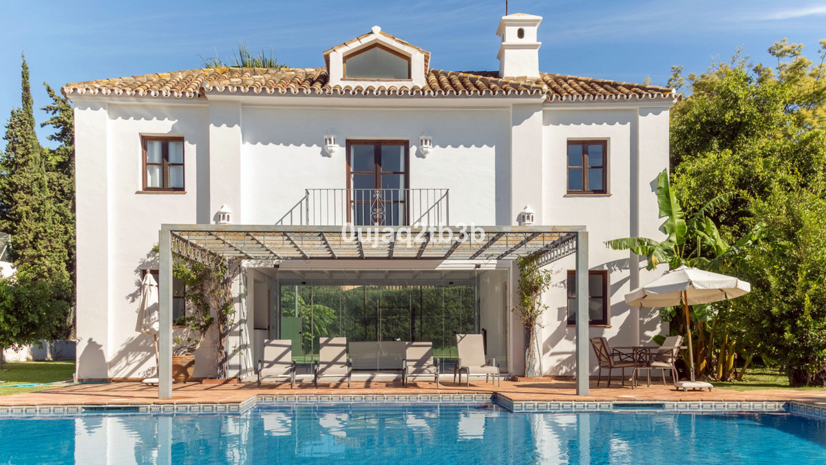 6 Bedroom Villa in San Pedro de Alcántara - Photo 5