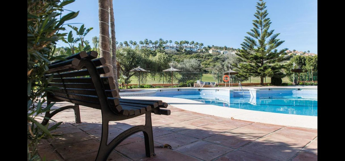 3 Bedroom Penthouse in La Duquesa - Photo 16