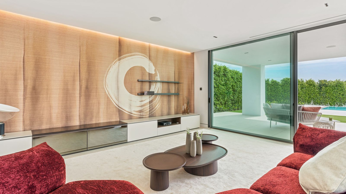 5 Bedroom Villa in Marbella - Photo 21