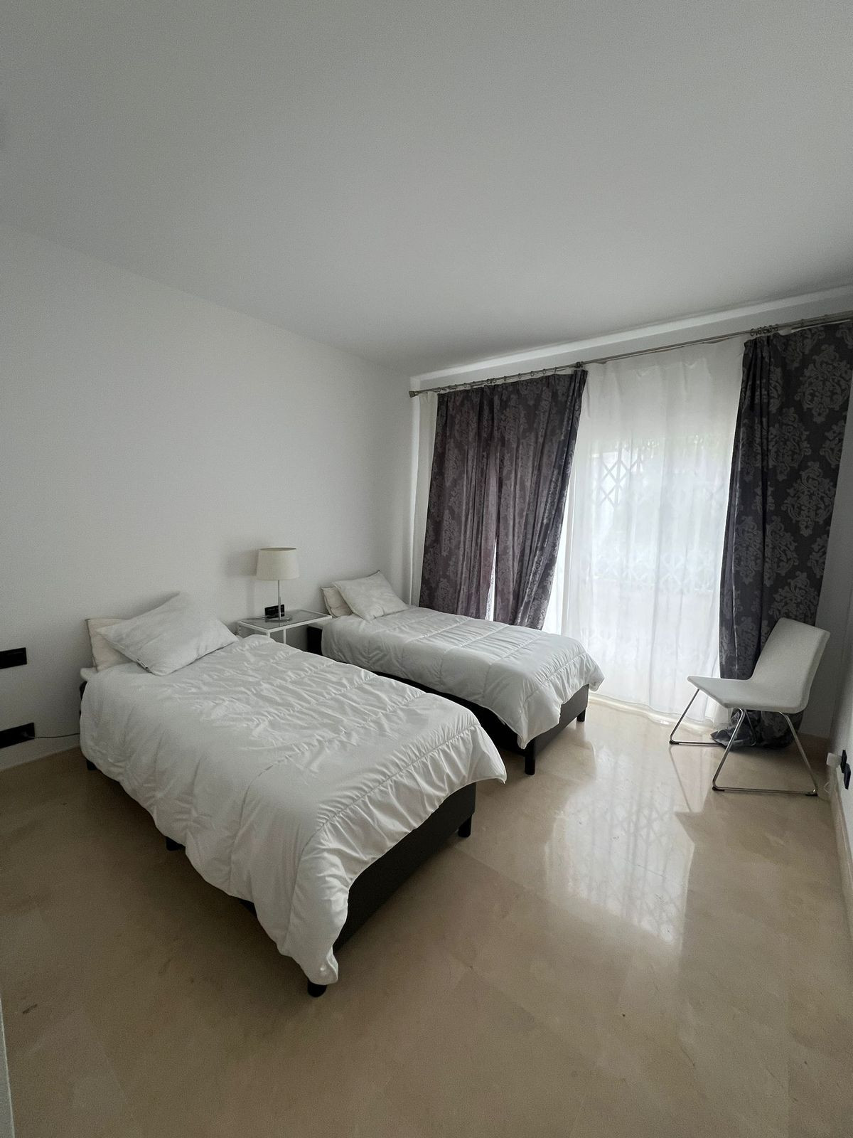 2 Bedroom Apartment in Marbella - Photo 6