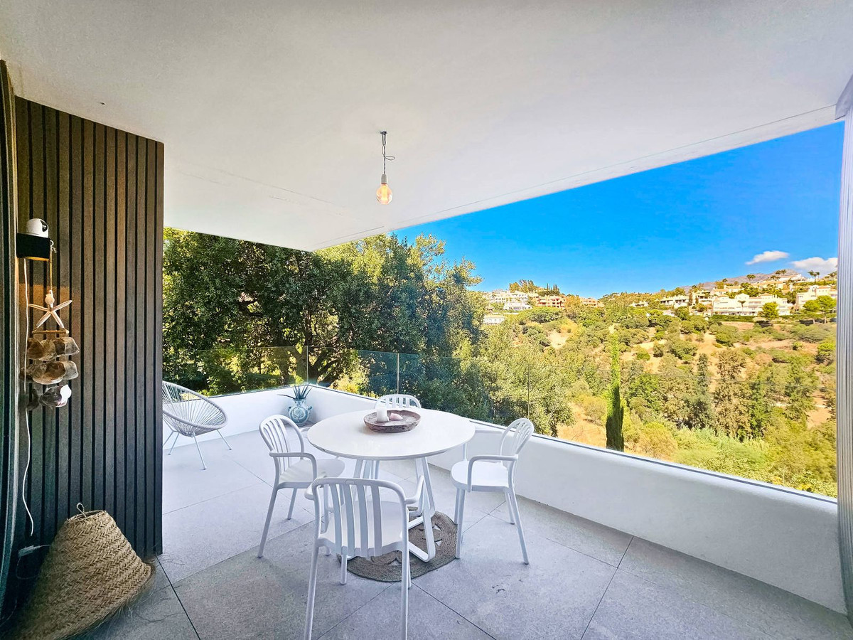 3 Bedroom Apartment in Benahavís - Photo 24