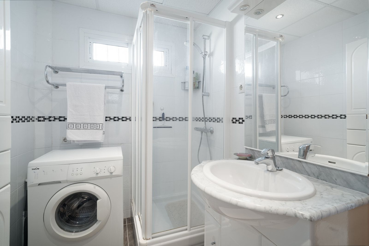 Appartement de 1 chambre vue mer à Malaga, Espagne – Photo 10